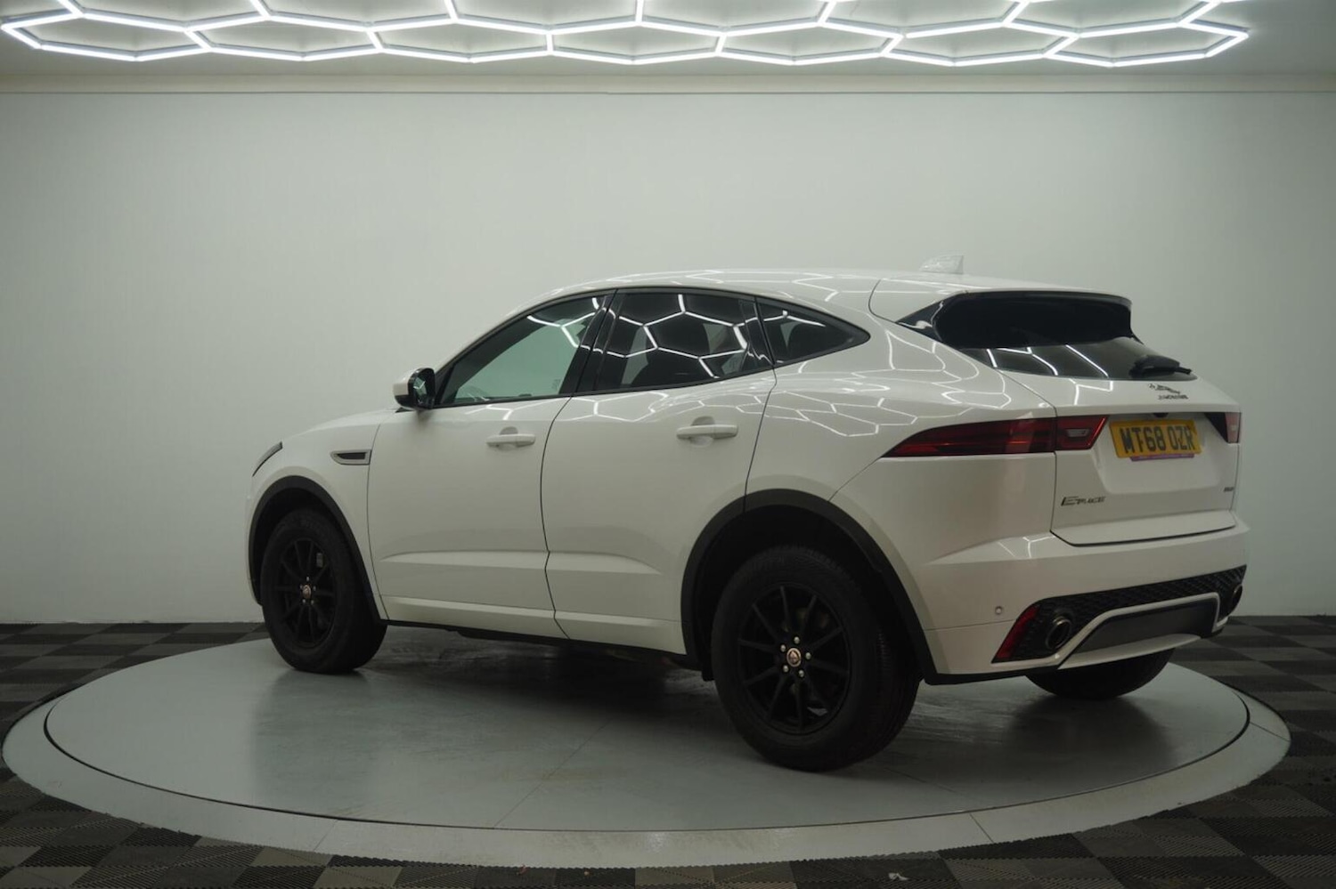 Used Jaguar E-Pace 2018 for sale - 77277328: Photo 29