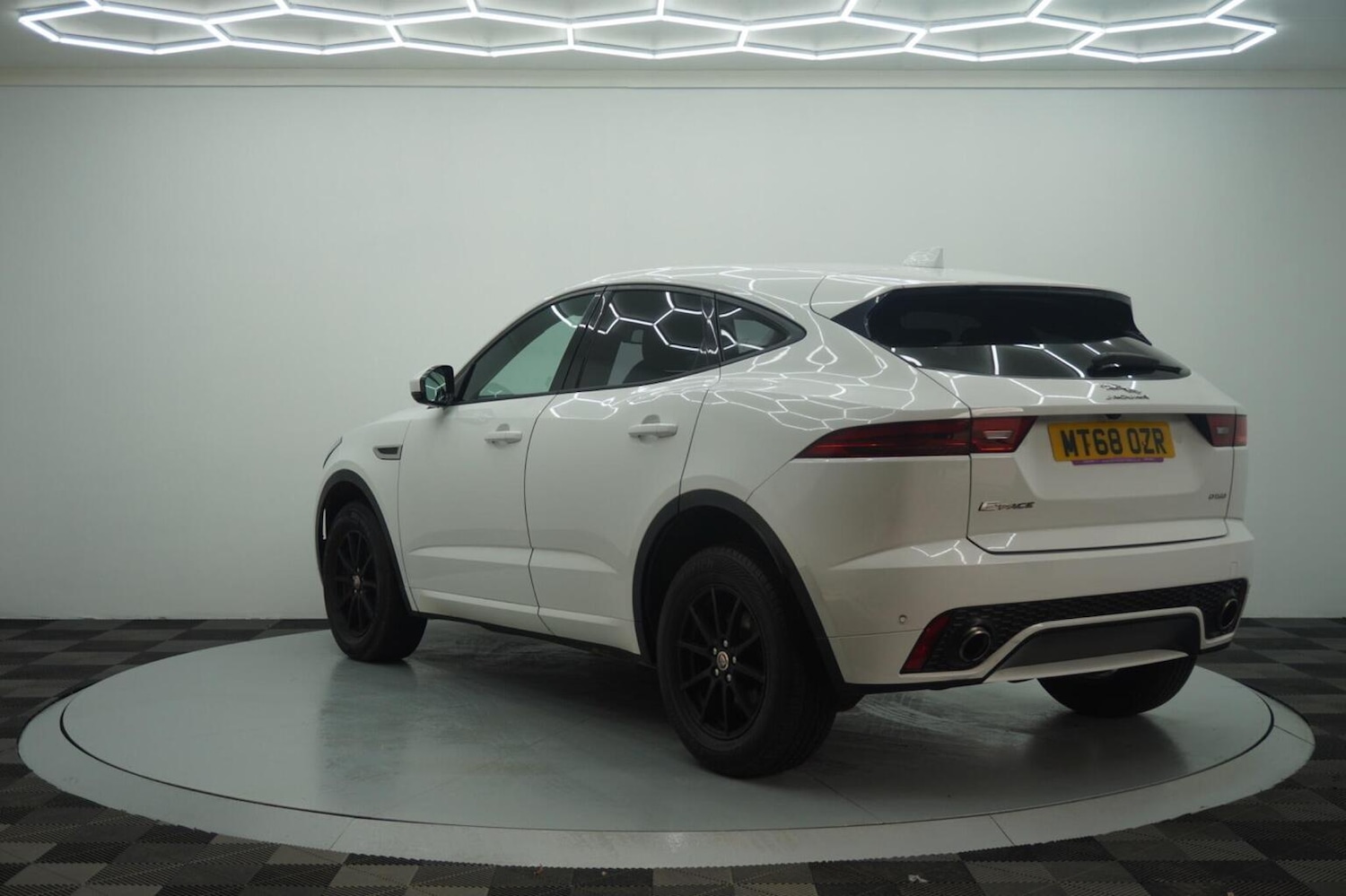 Used Jaguar E-Pace 2018 for sale - 77277328: Photo 3