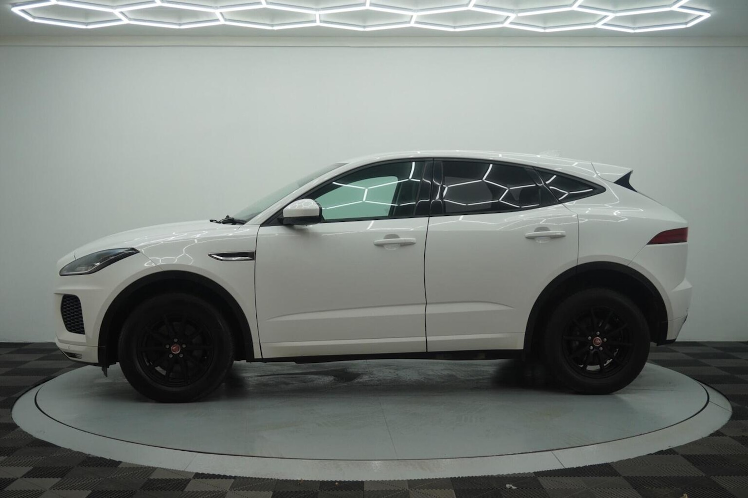 Used Jaguar E-Pace 2018 for sale - 77277328: Photo 32