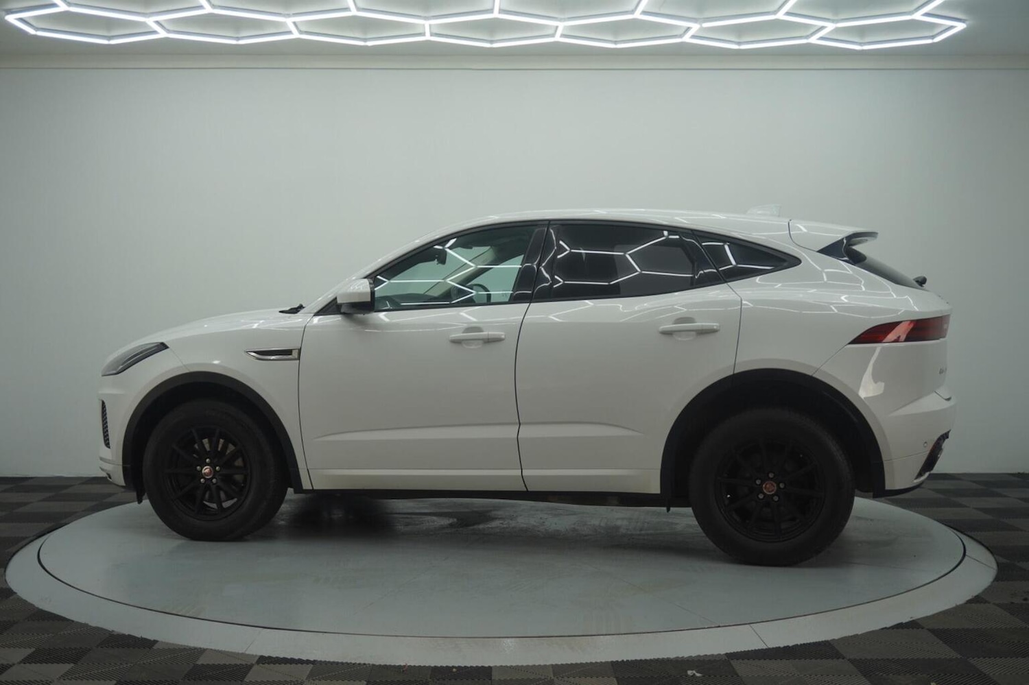 Used Jaguar E-Pace 2018 for sale - 77277328: Photo 34