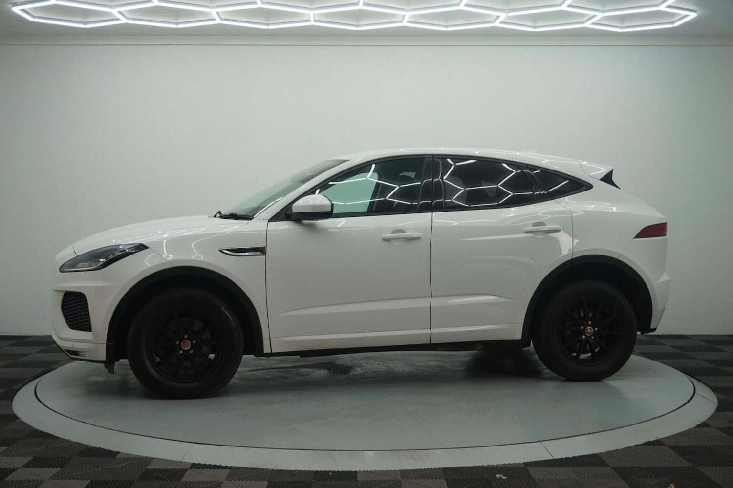 Used Jaguar E-Pace 2018 for sale - 77277328: Photo 35