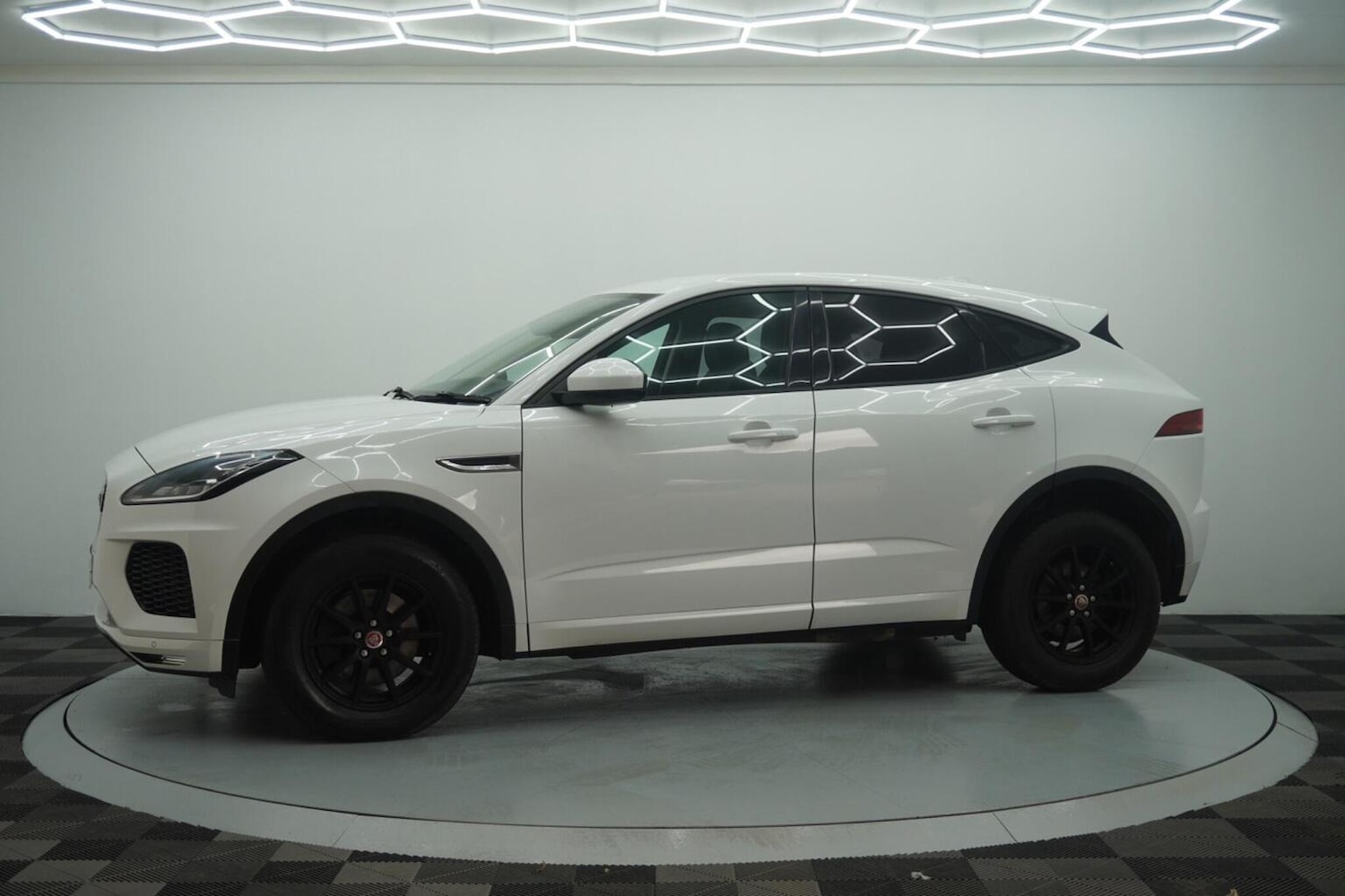 Used Jaguar E-Pace 2018 for sale - 77277328: Photo 36