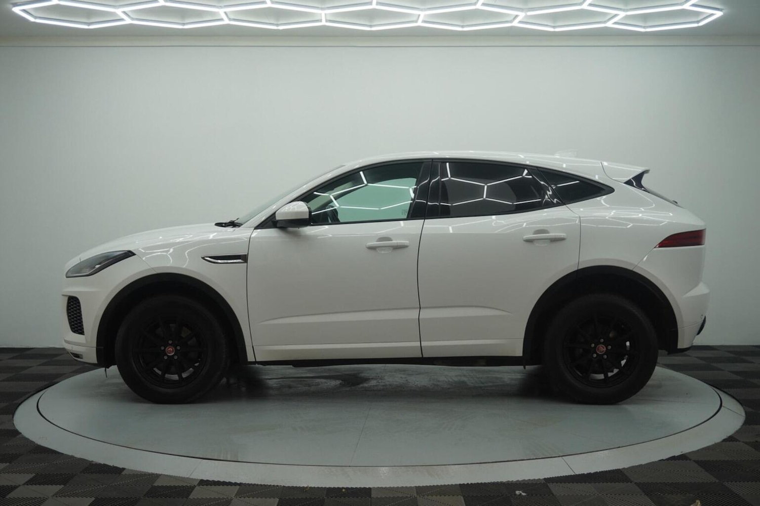 Used Jaguar E-Pace 2018 for sale - 77277328: Photo 38
