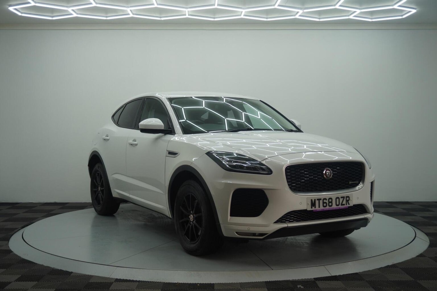 Used Jaguar E-Pace 2018 for sale - 77277328: Photo 4