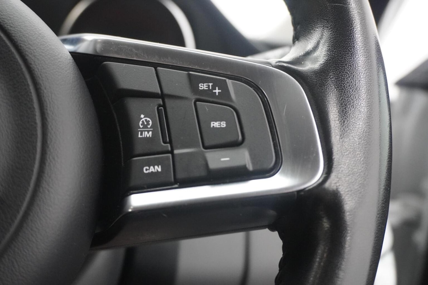 Used Jaguar E-Pace 2018 for sale - 77277328: Photo 74