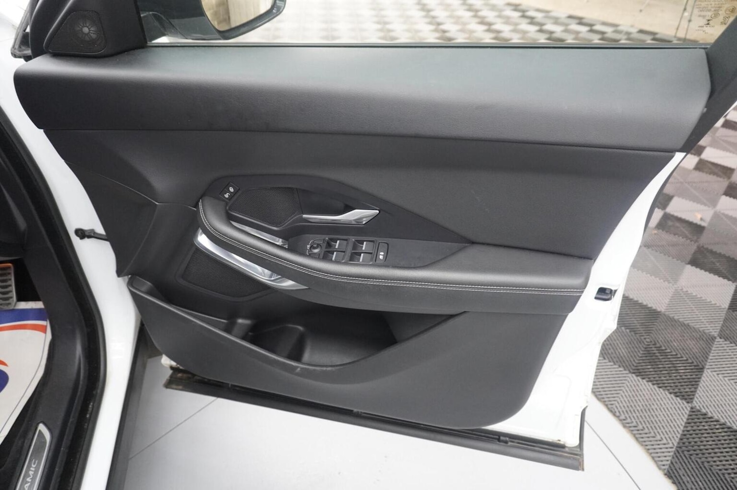 Used Jaguar E-Pace 2018 for sale - 77277328: Photo 78