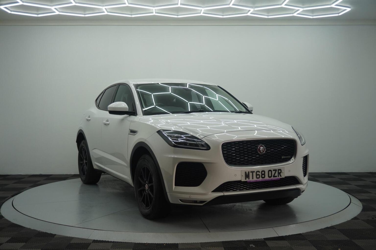 Used Jaguar E-Pace 2018 for sale - 77277328: Photo 8