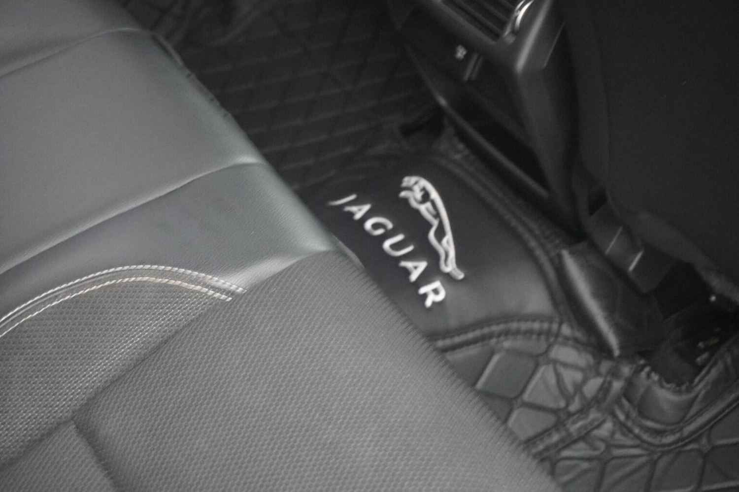 Used Jaguar E-Pace 2018 for sale - 77277328: Photo 87