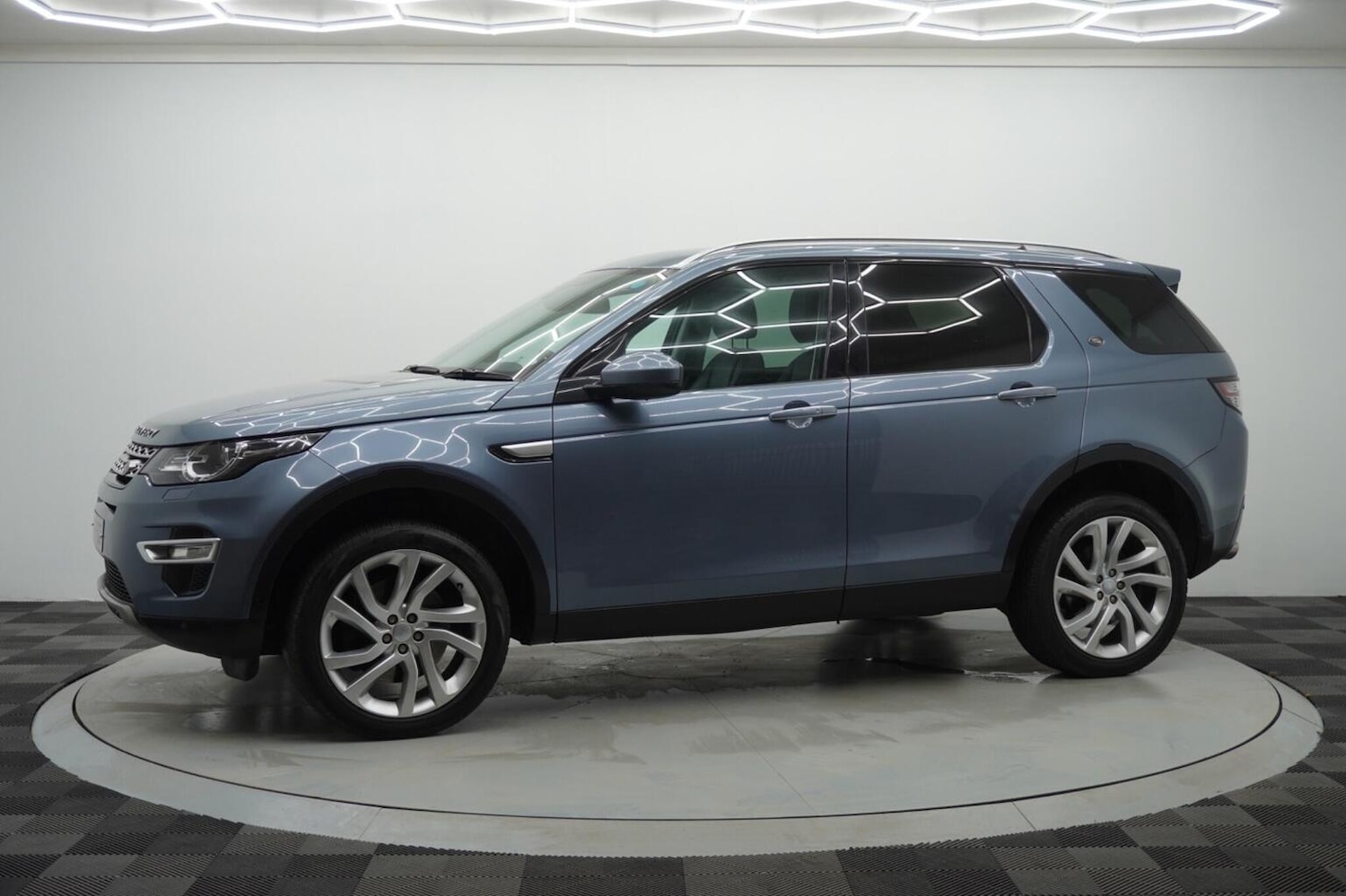 Used Land Rover Discovery Sport 2018 for sale - 77073102: Photo 18