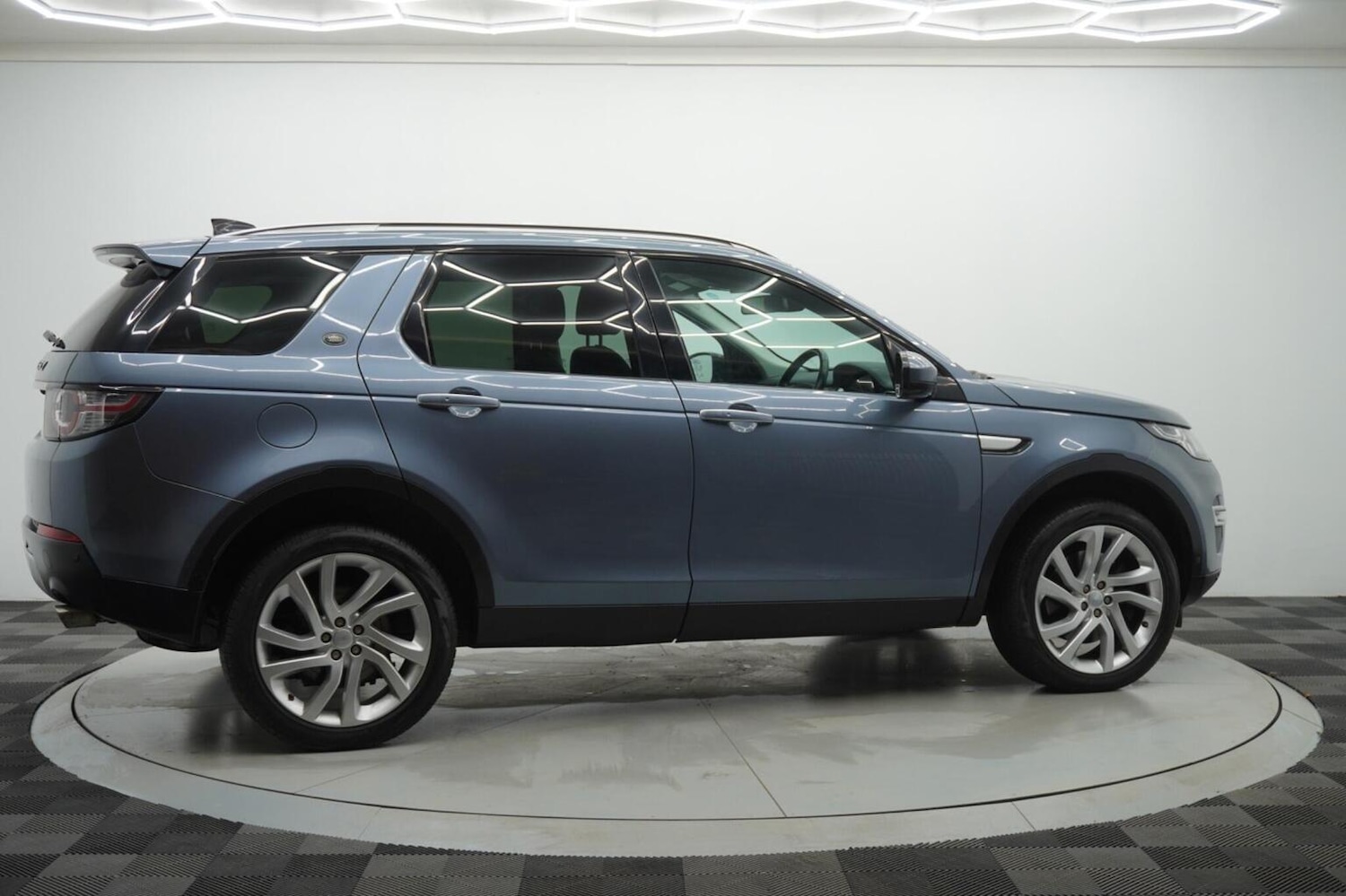 Used Land Rover Discovery Sport 2018 for sale - 77073102: Photo 25