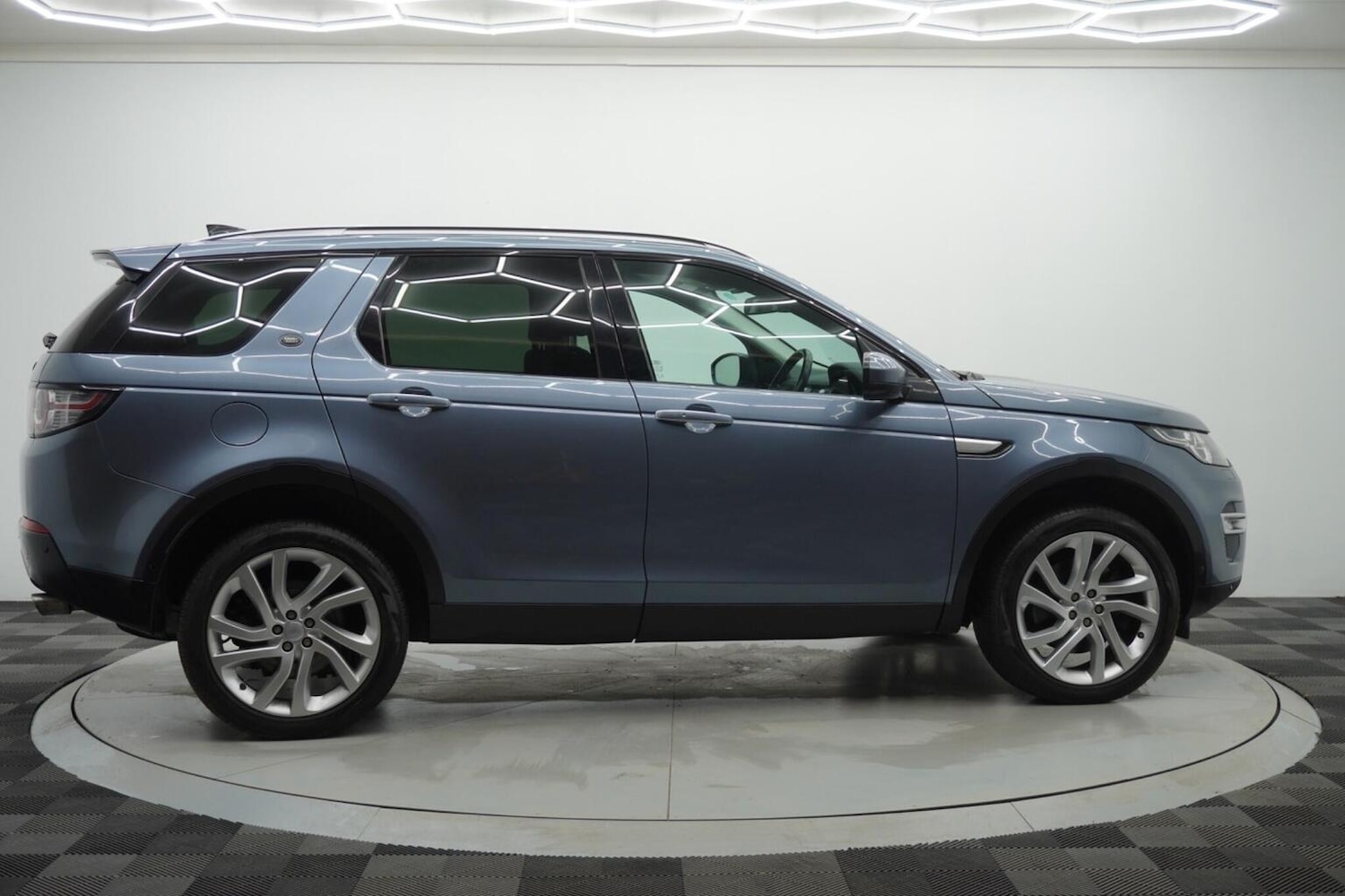 Used Land Rover Discovery Sport 2018 for sale - 77073102: Photo 26