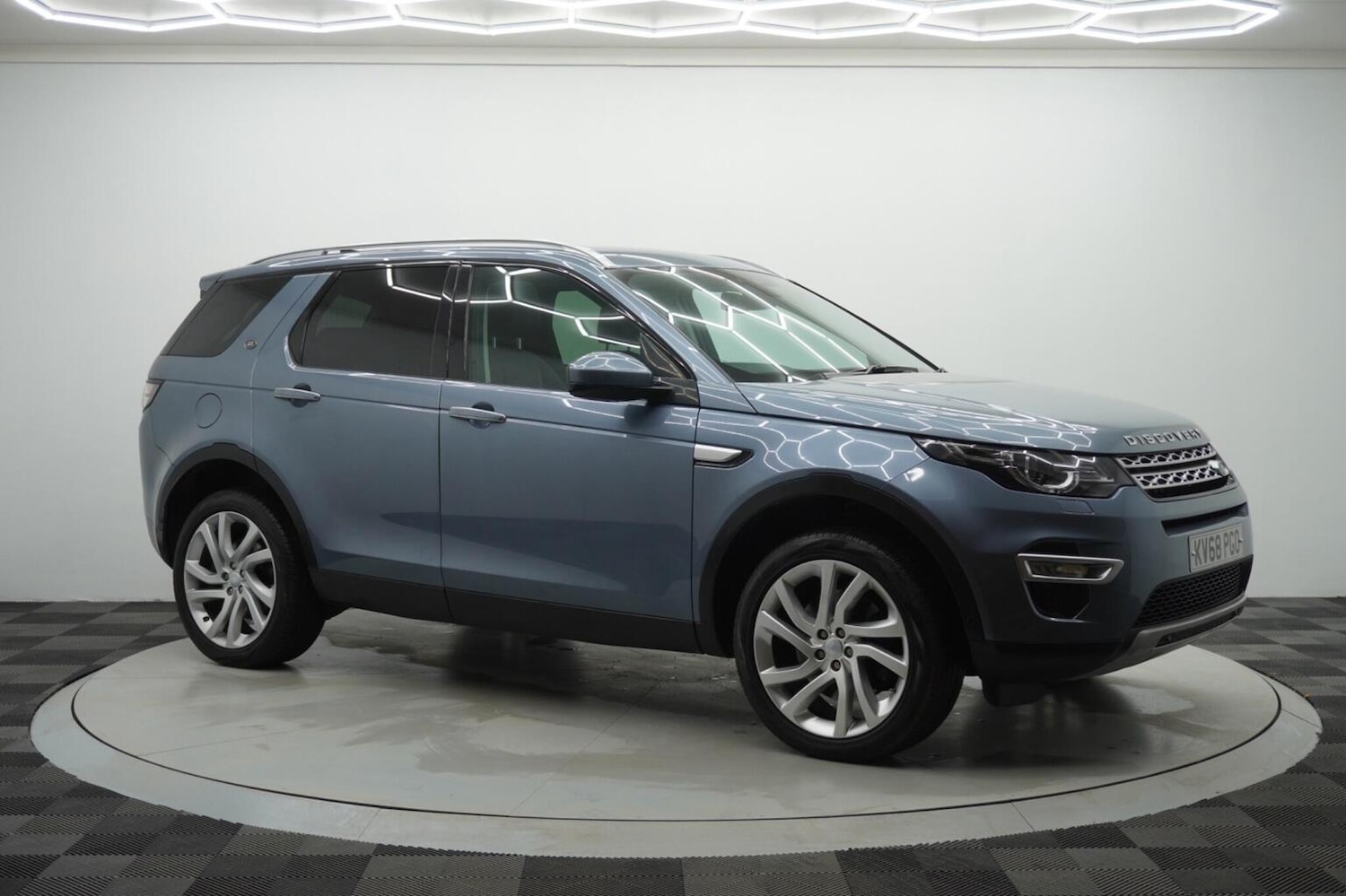 Used Land Rover Discovery Sport 2018 for sale - 77073102: Photo 3