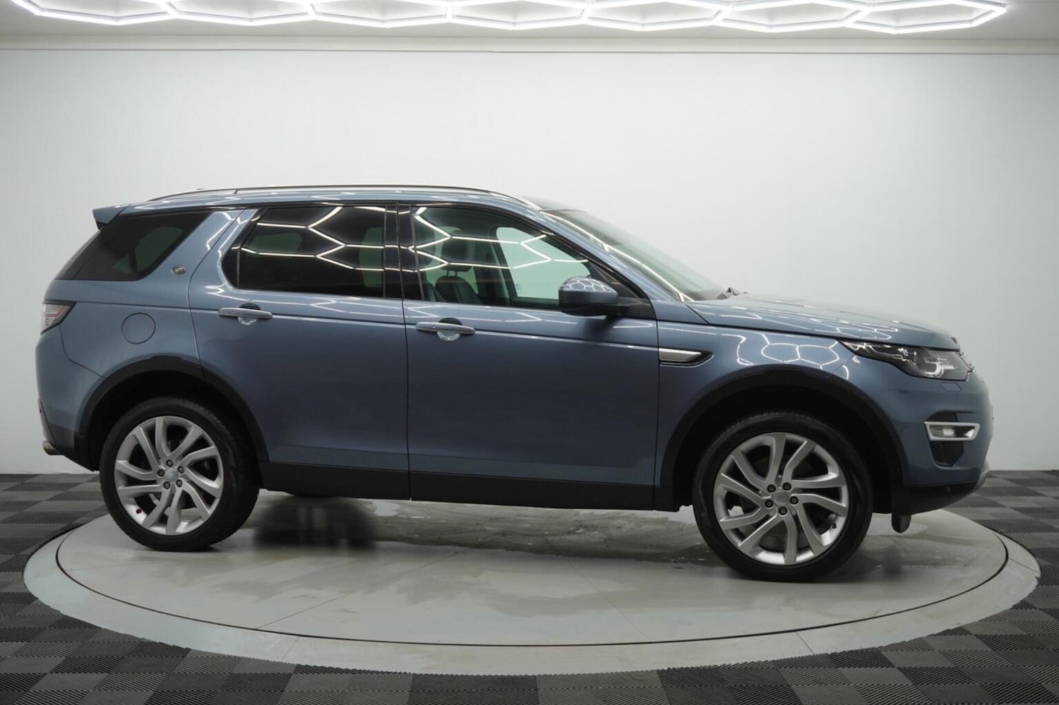 Used Land Rover Discovery Sport 2018 for sale - 77073102: Photo 31