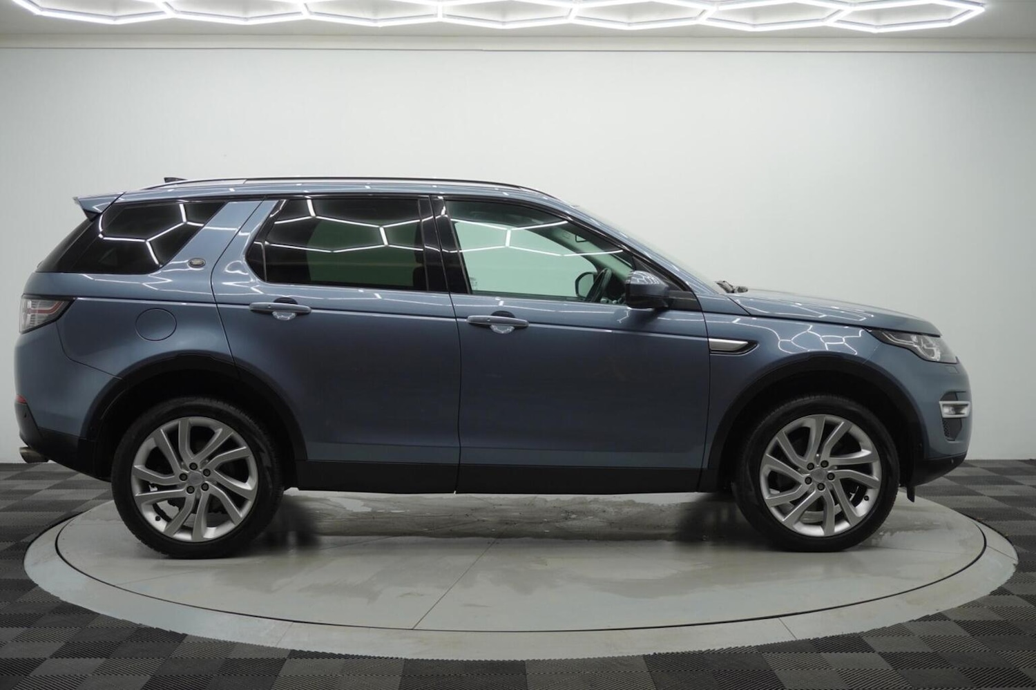 Used Land Rover Discovery Sport 2018 for sale - 77073102: Photo 32