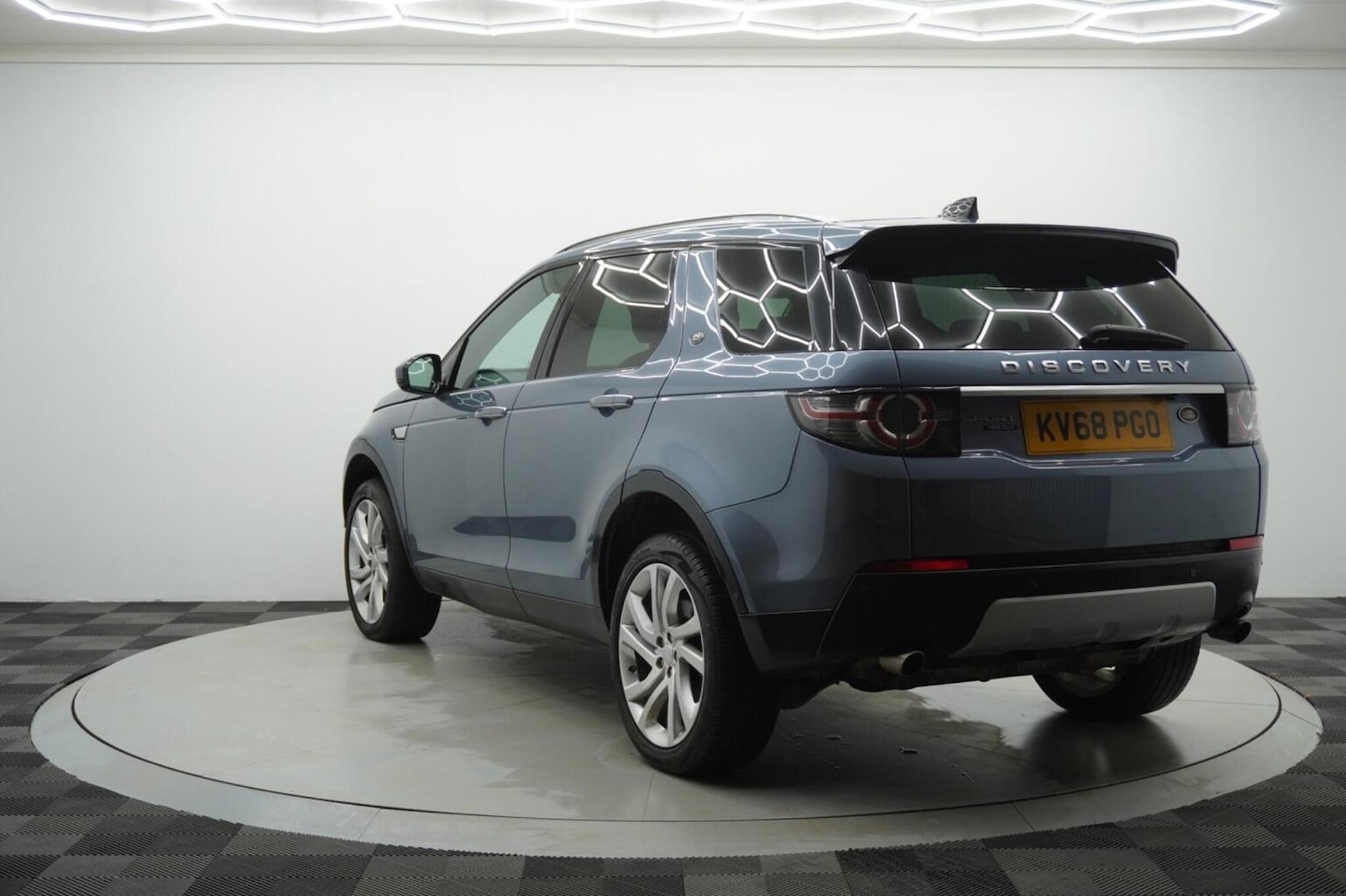 Used Land Rover Discovery Sport 2018 for sale - 77073102: Photo 5