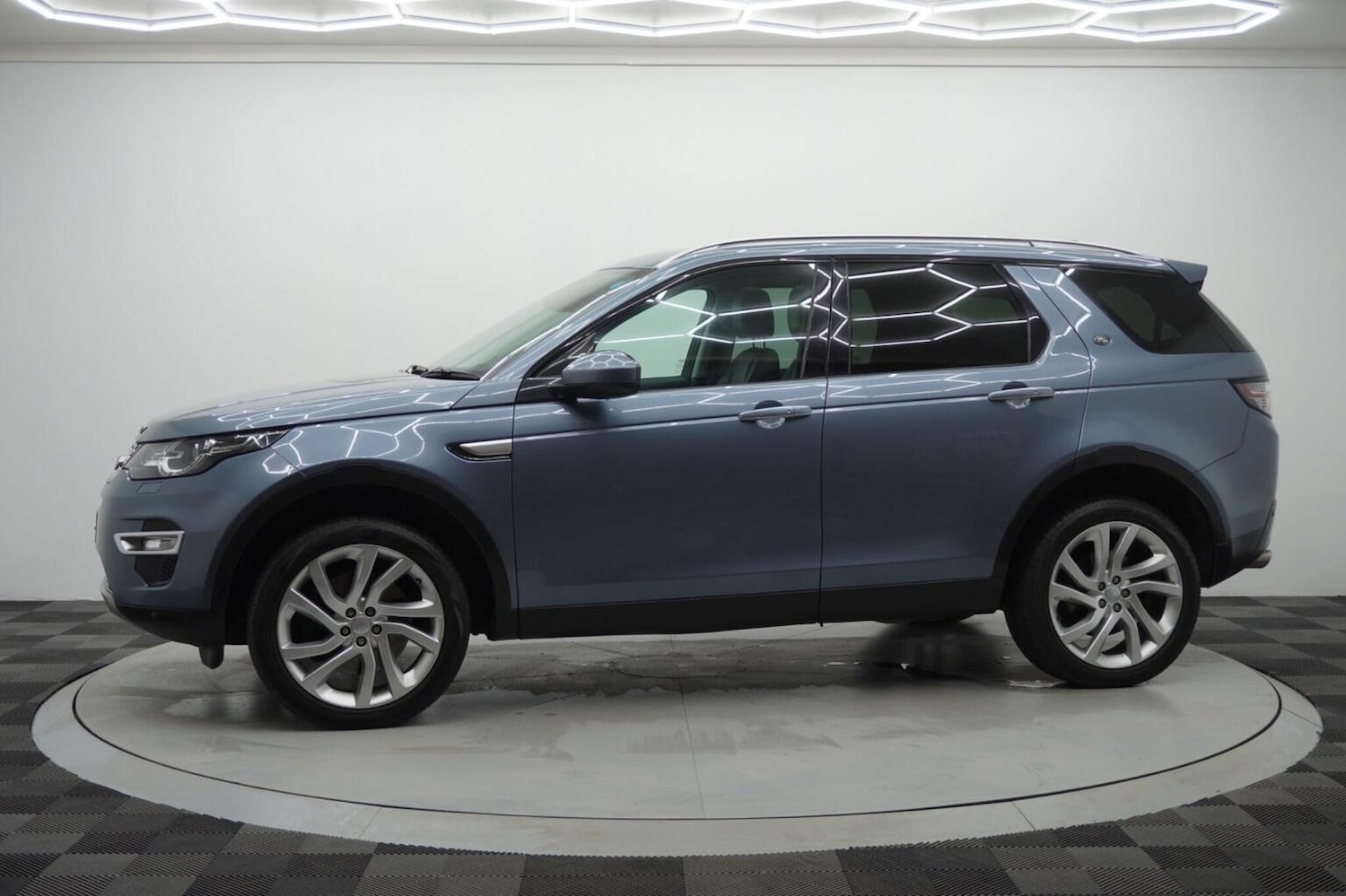 Used Land Rover Discovery Sport 2018 for sale - 77073102: Photo 6