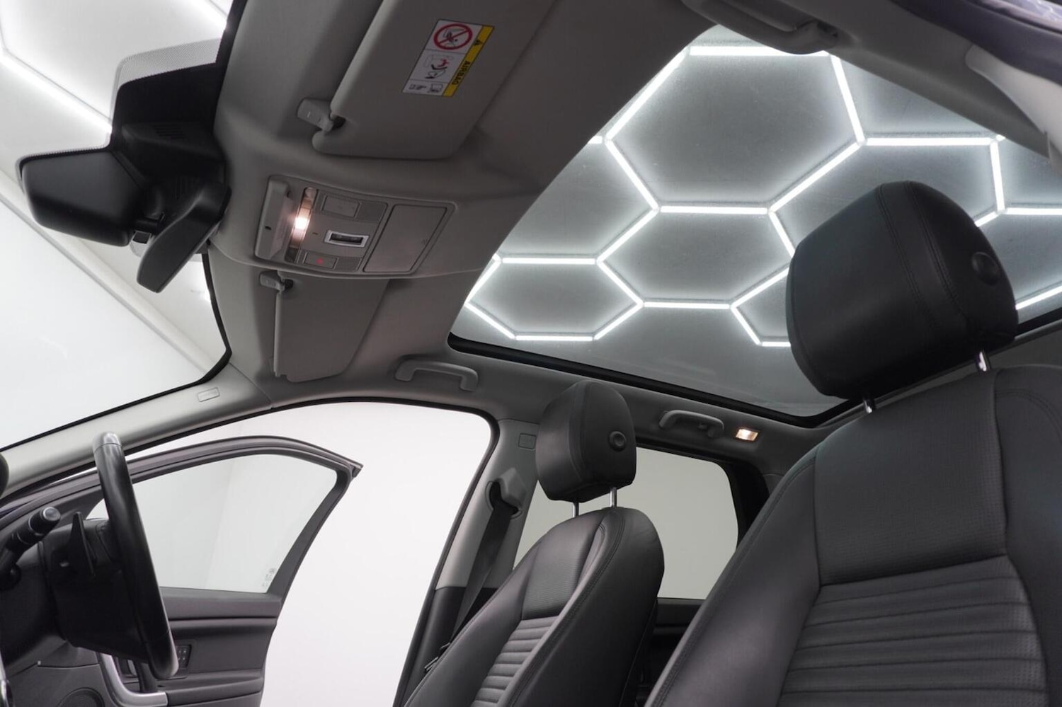 Used Land Rover Discovery Sport 2018 for sale - 77073102: Photo 65