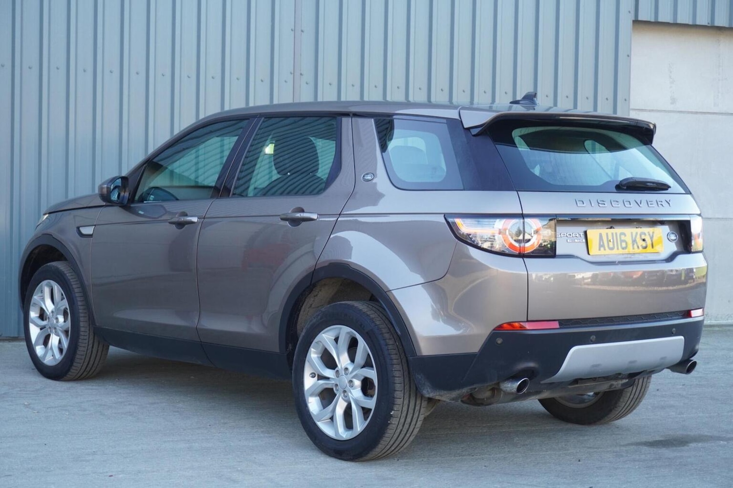 Used Land Rover Discovery Sport 2016 for sale - 76347192: Photo 12