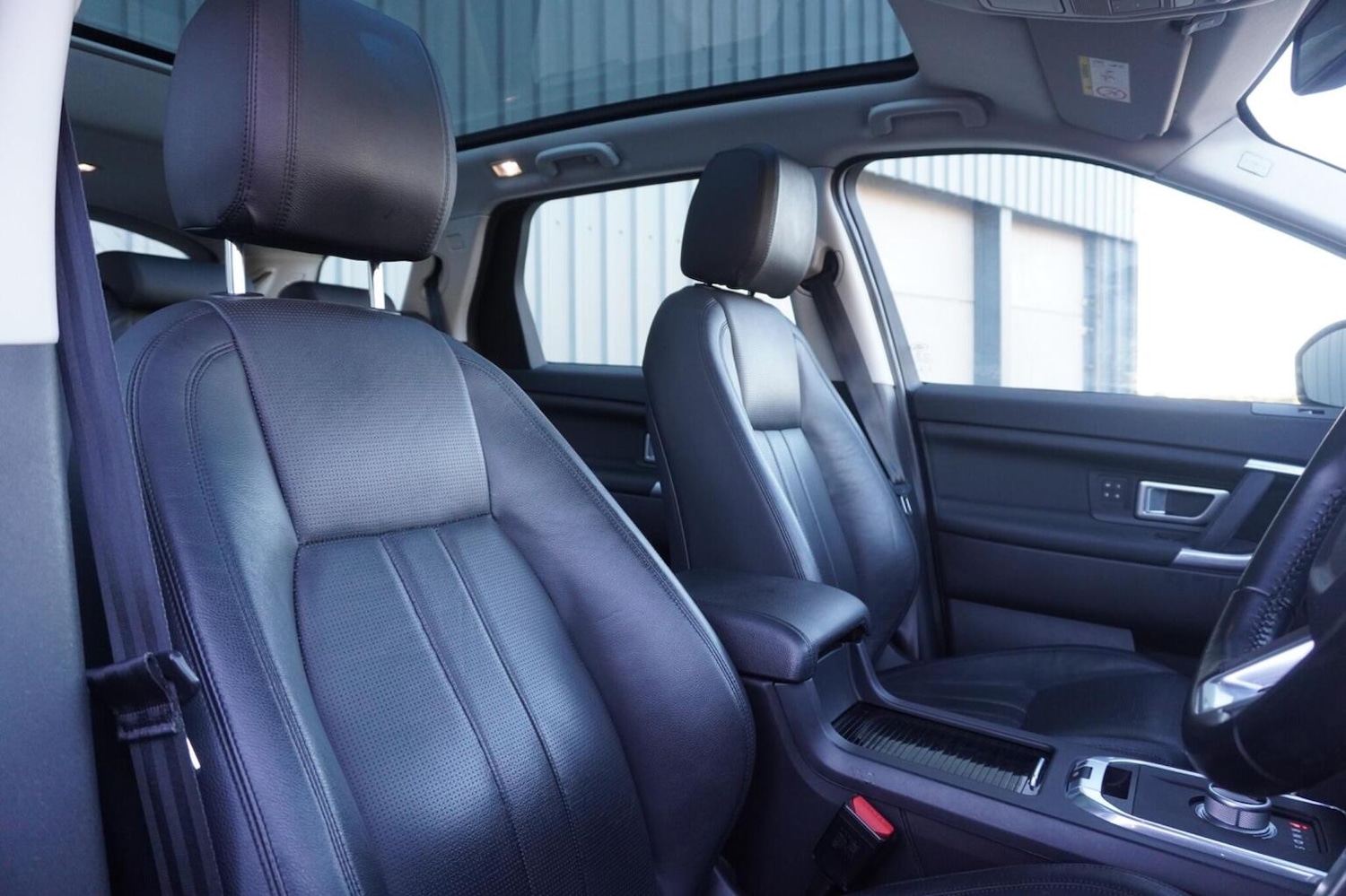 Used Land Rover Discovery Sport 2016 for sale - 76347192: Photo 19