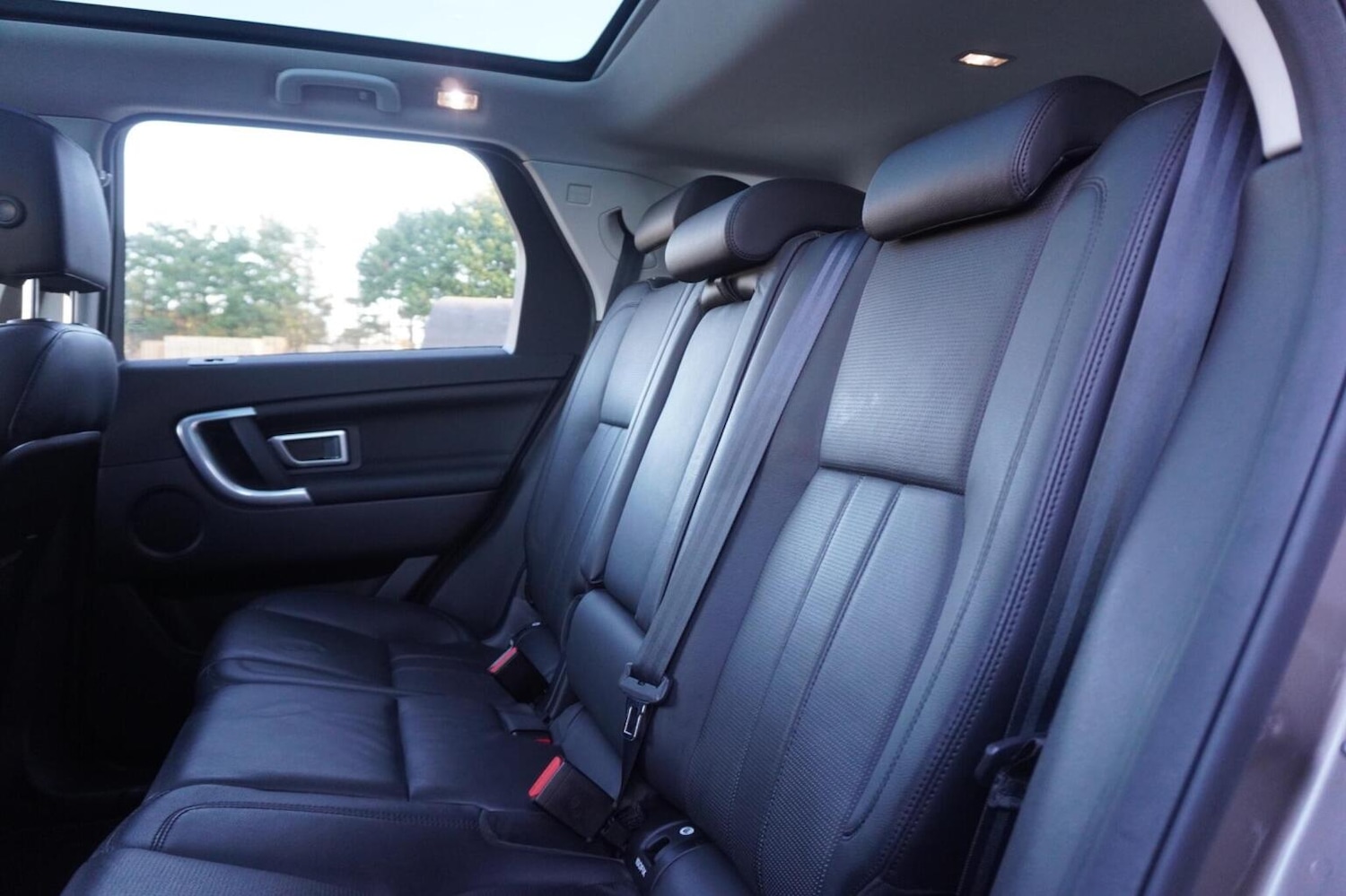 Used Land Rover Discovery Sport 2016 for sale - 76347192: Photo 21
