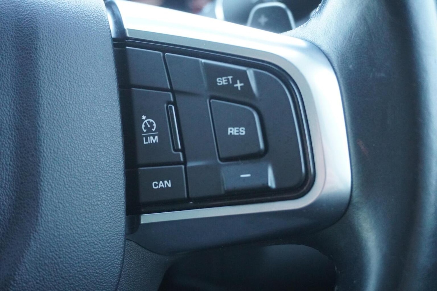 Used Land Rover Discovery Sport 2016 for sale - 76347192: Photo 30