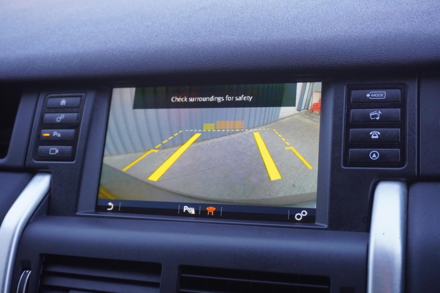 Used Land Rover Discovery Sport 2016 for sale - 76347192: Photo 38