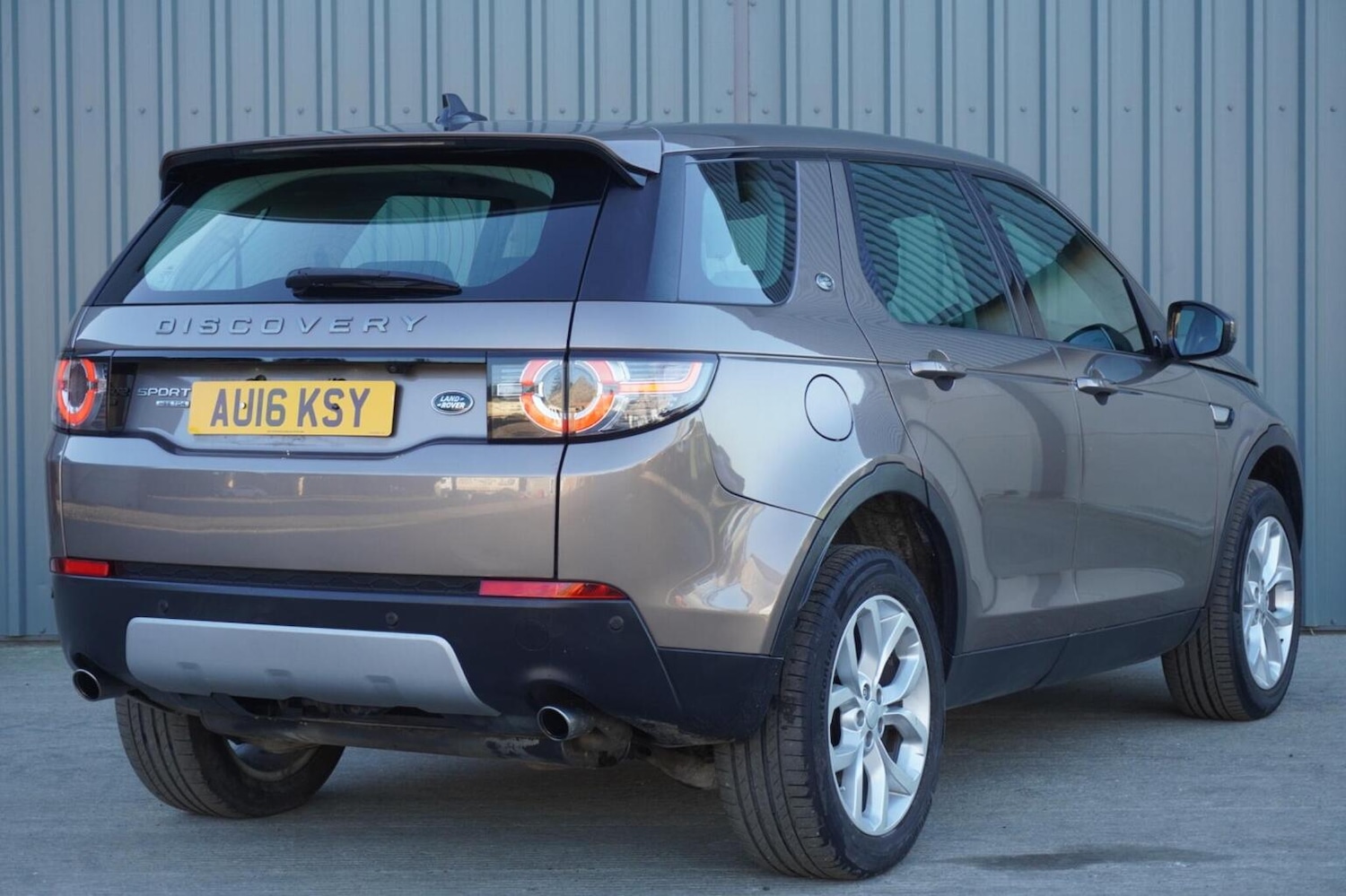 Used Land Rover Discovery Sport 2016 for sale - 76347192: Photo 4