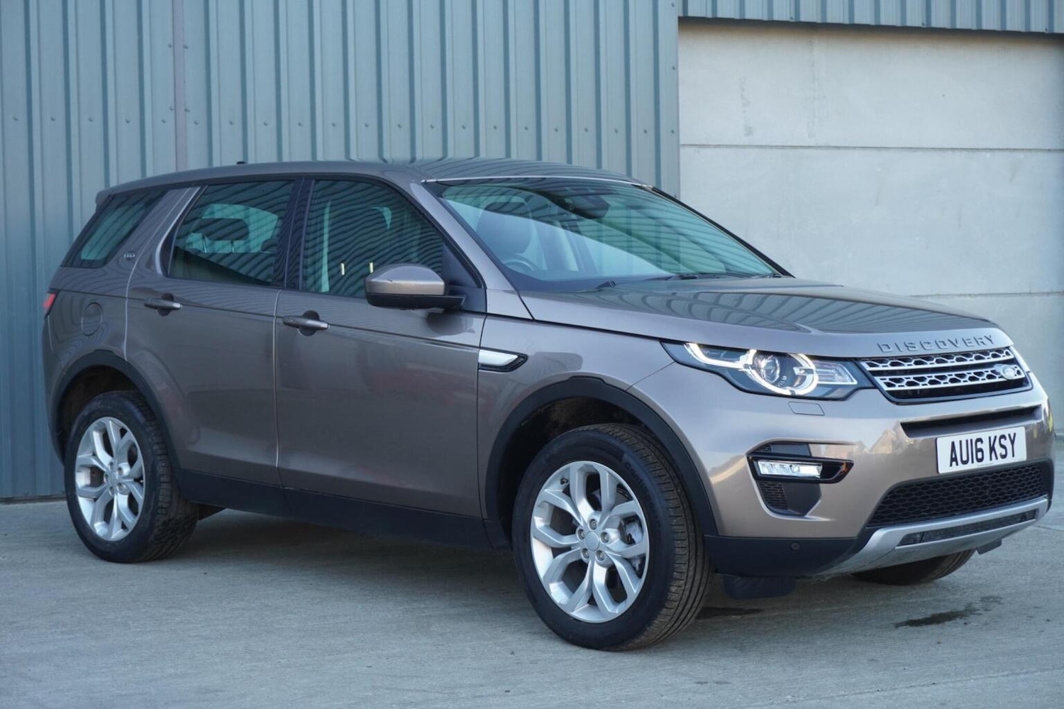 Used Land Rover Discovery Sport 2016 for sale - 76347192: Photo 6