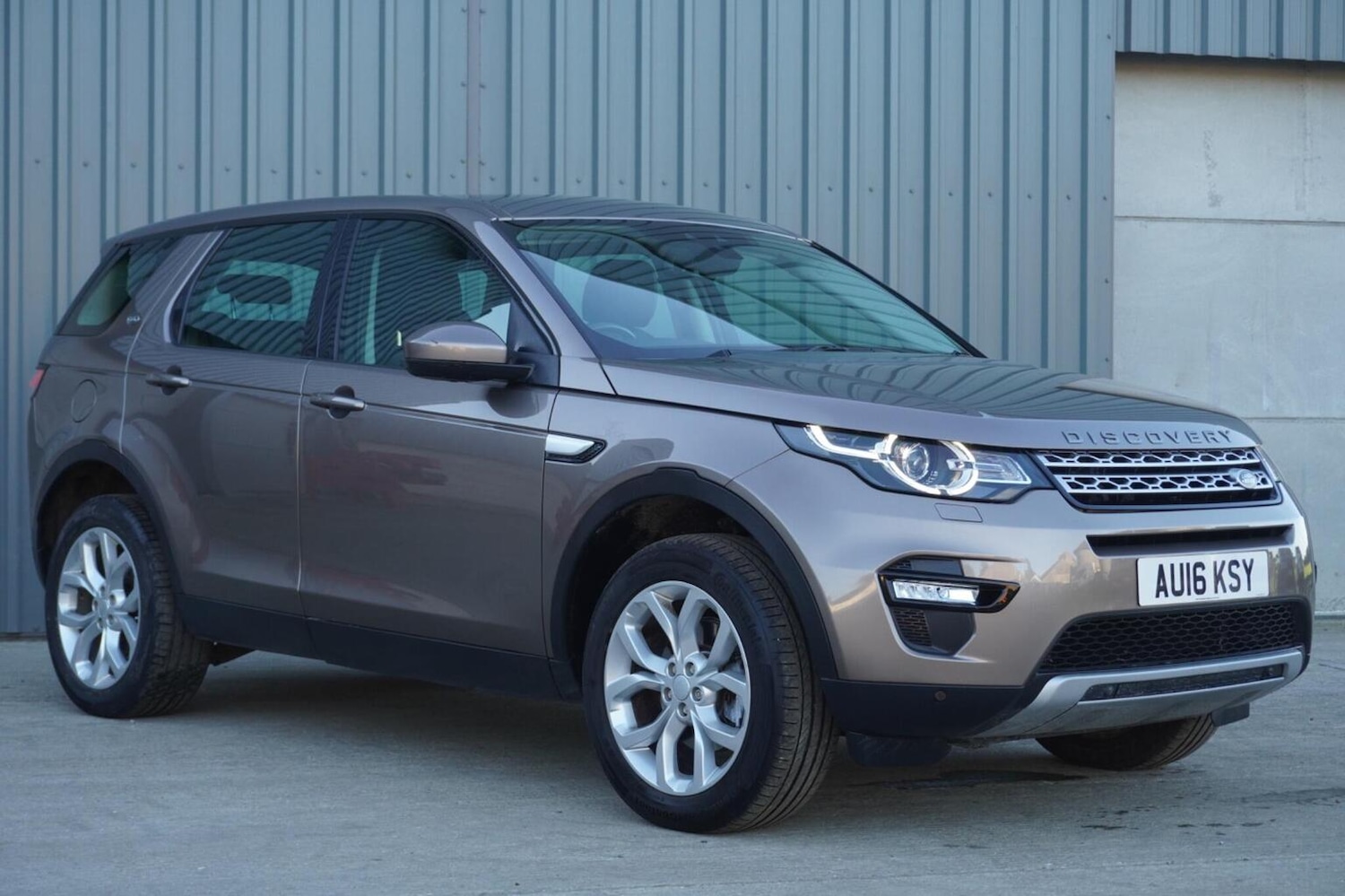 Used Land Rover Discovery Sport 2016 for sale - 76347192: Photo 9