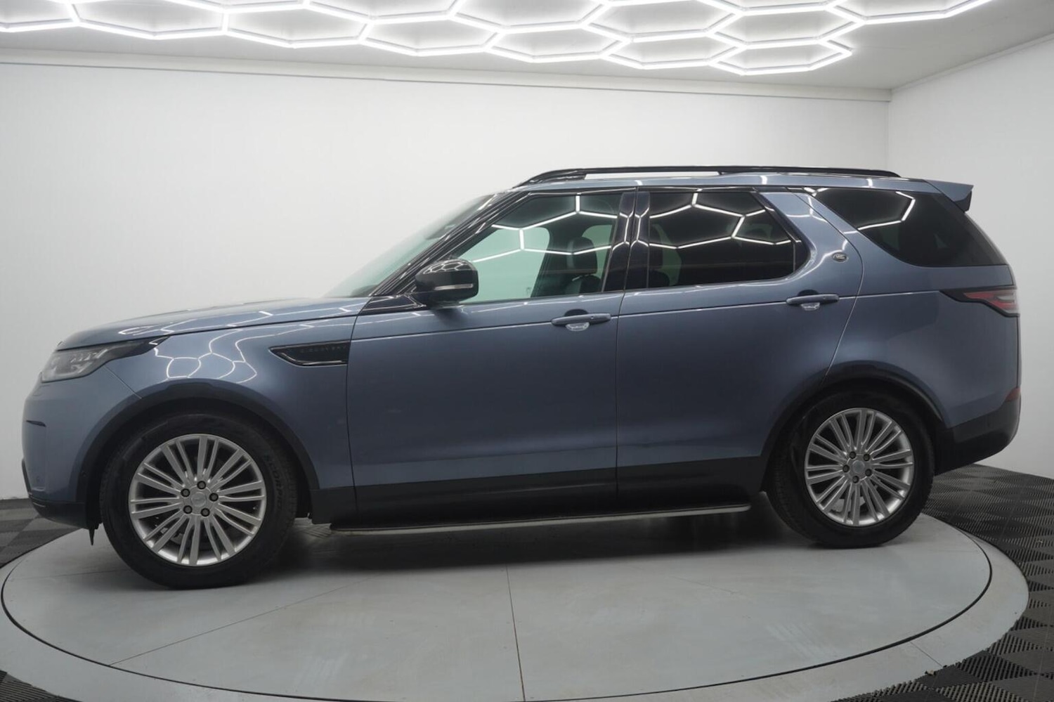 Used Land Rover Discovery 2019 for sale - 77595358: Photo 11