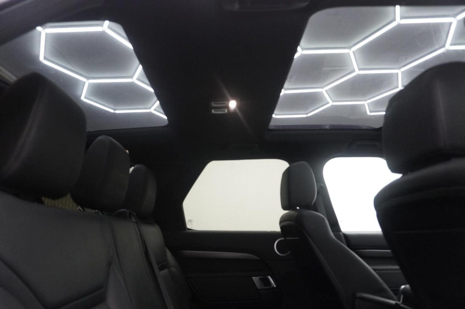 Used Land Rover Discovery 2019 for sale - 77595358: Photo 30