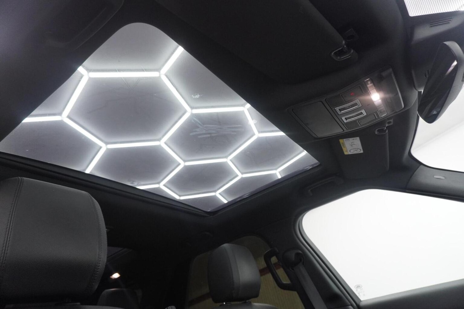 Used Land Rover Discovery 2019 for sale - 77595358: Photo 49