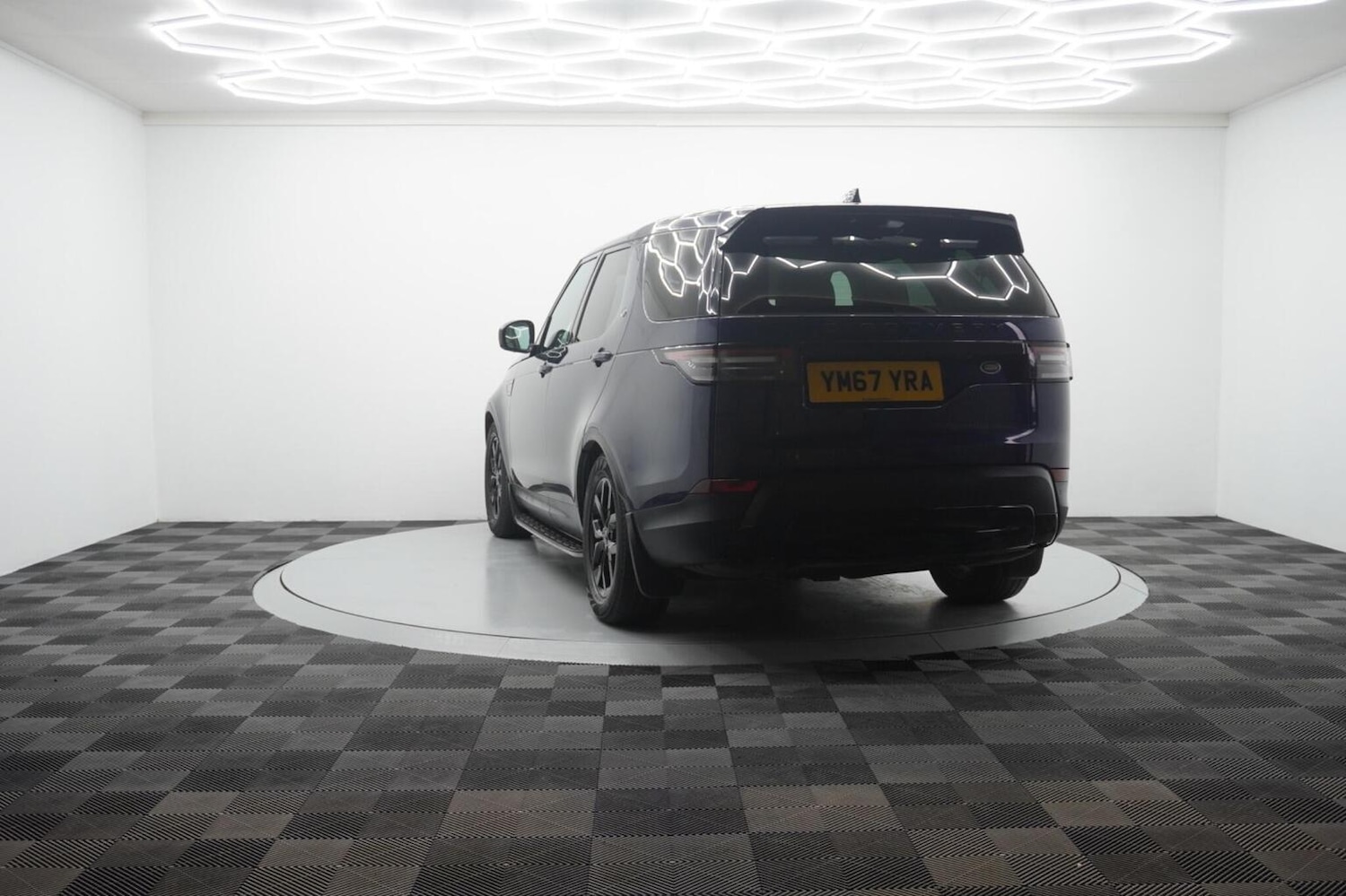 Used Land Rover Discovery 2017 for sale - 77164750: Photo 11