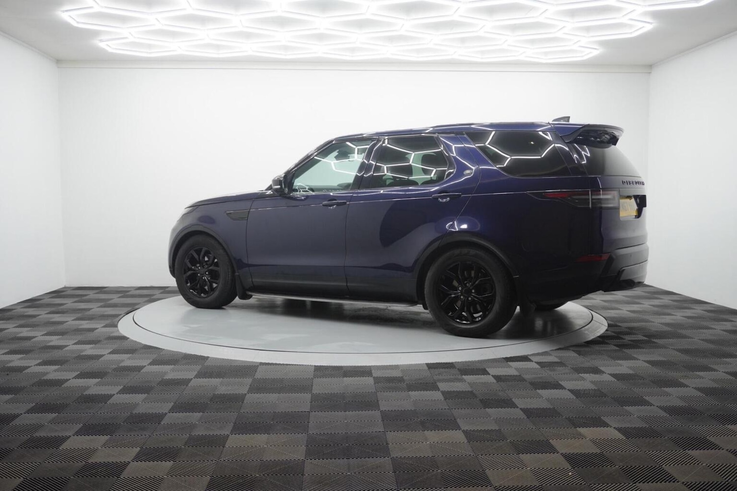 Used Land Rover Discovery 2017 for sale - 77164750: Photo 15