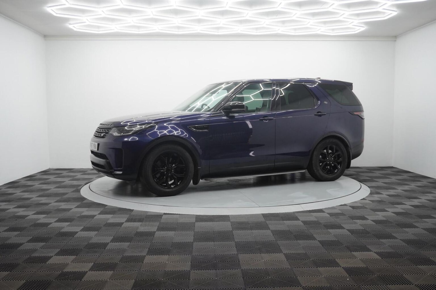 Used Land Rover Discovery 2017 for sale - 77164750: Photo 3