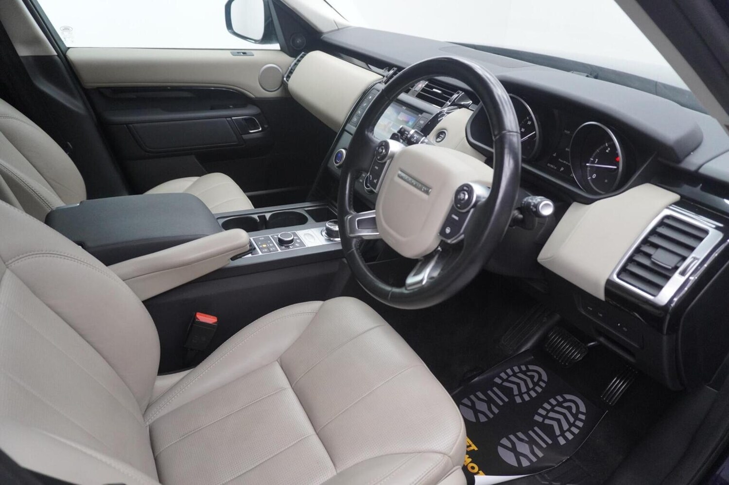 Used Land Rover Discovery 2017 for sale - 77164750: Photo 34