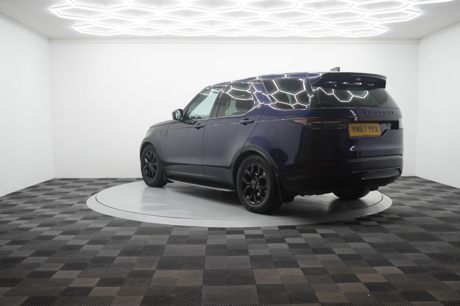 Used Land Rover Discovery 2017 for sale - 77164750: Photo 8