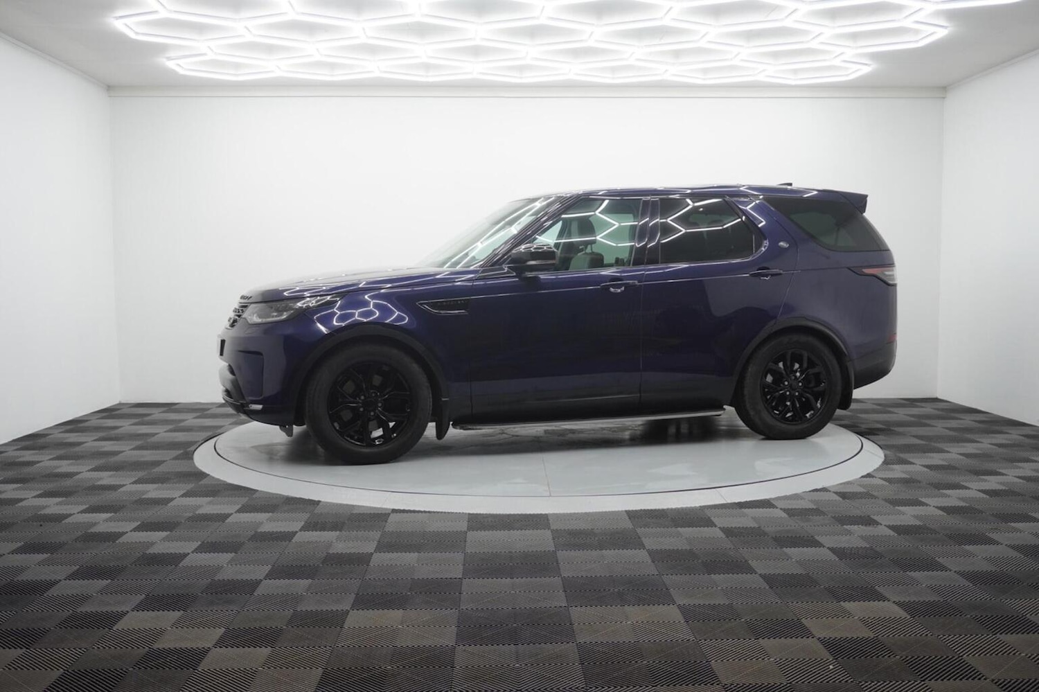 Used Land Rover Discovery 2017 for sale - 77164750: Photo 9