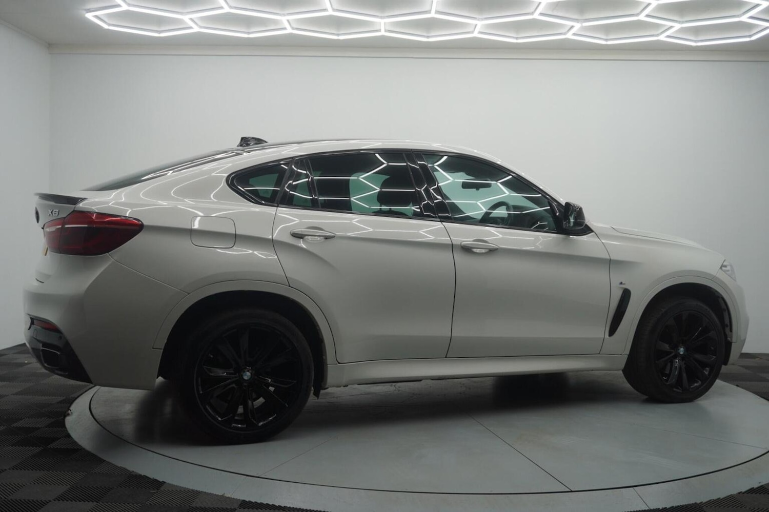 Used BMW X6 2016 for sale - 77522097: Photo 2