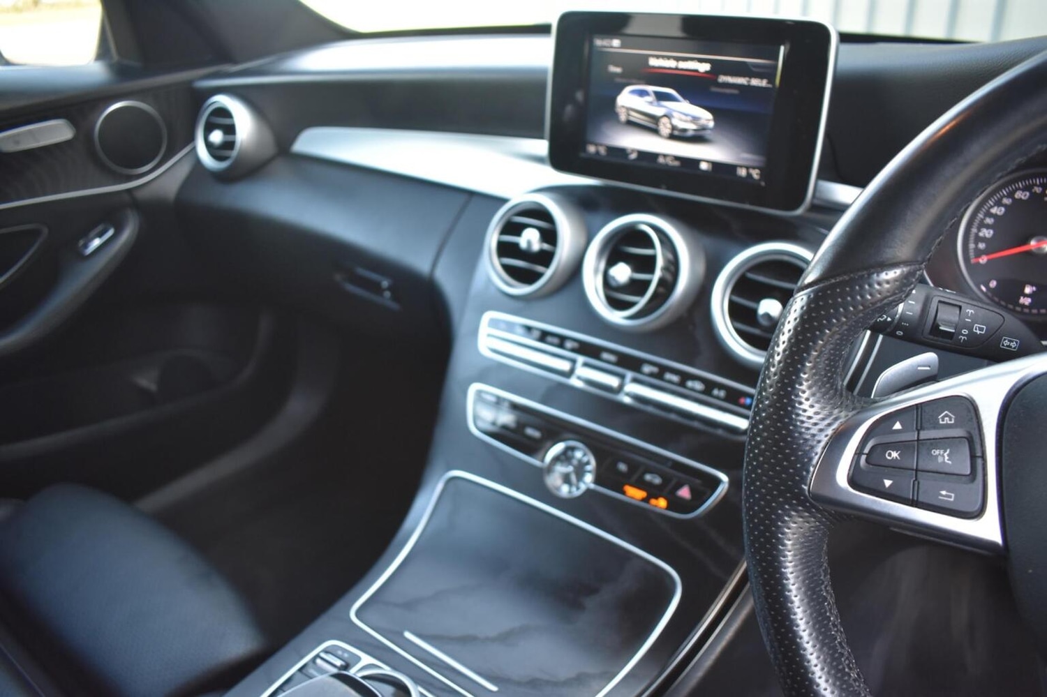 Used Mercedes-Benz C Class 2017 for sale - 77107649: Photo 10