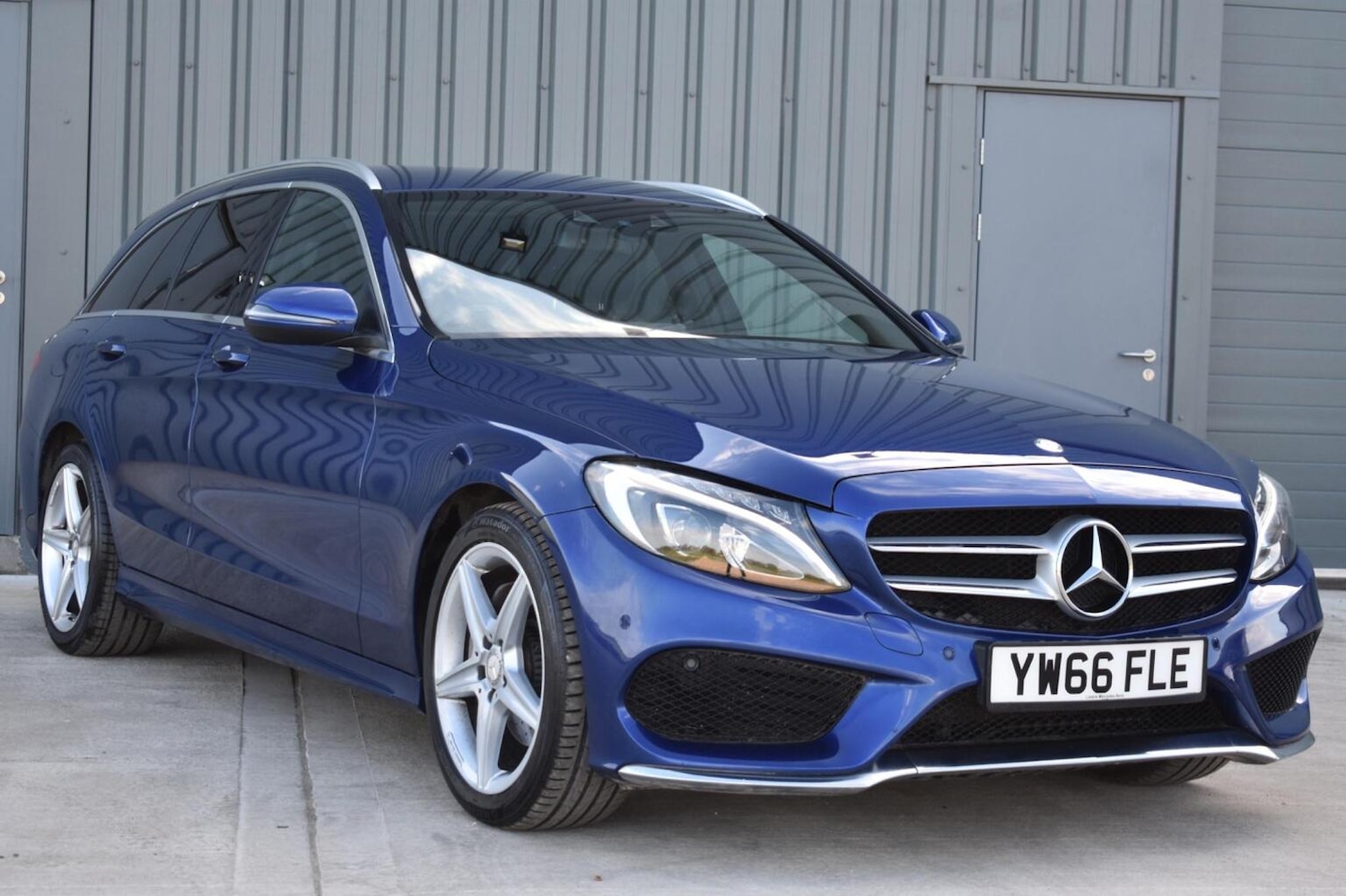 Used Mercedes-Benz C Class 2017 for sale - 77107649: Photo 2