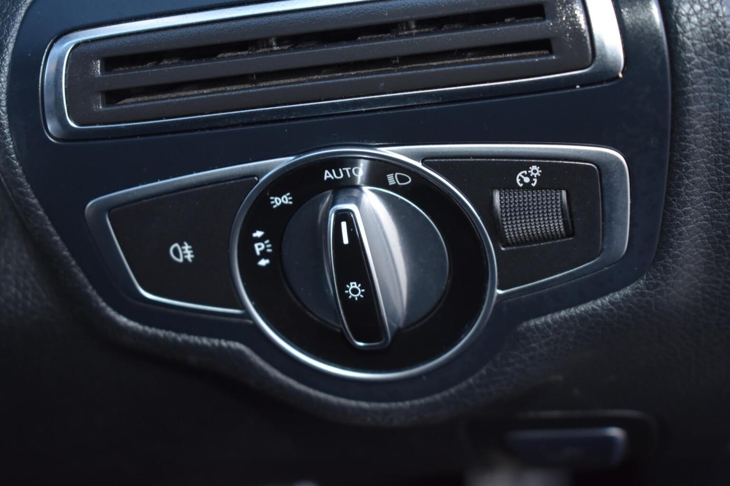 Used Mercedes-Benz C Class 2017 for sale - 77107649: Photo 26