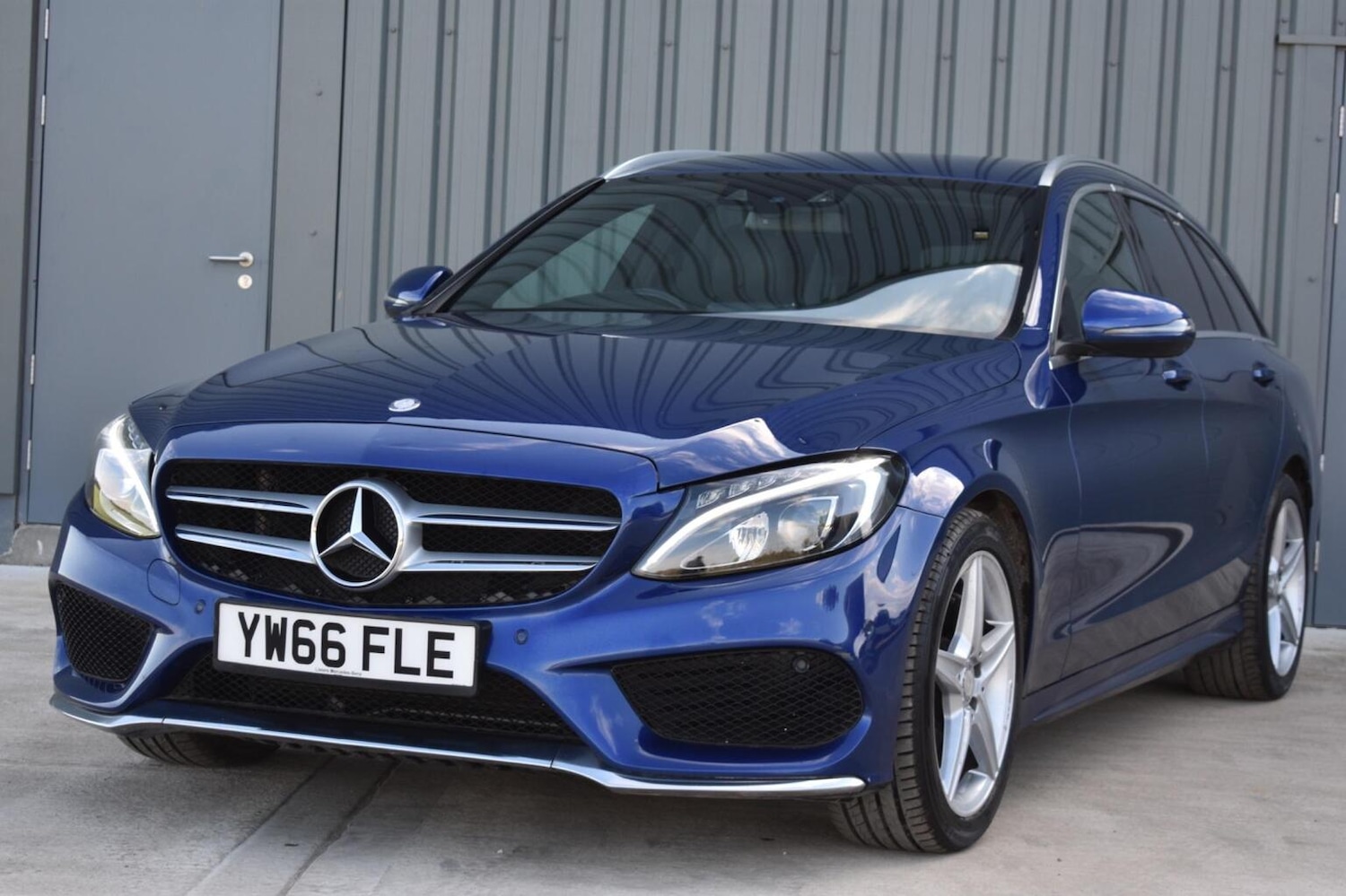 Used Mercedes-Benz C Class 2017 for sale - 77107649: Photo 3