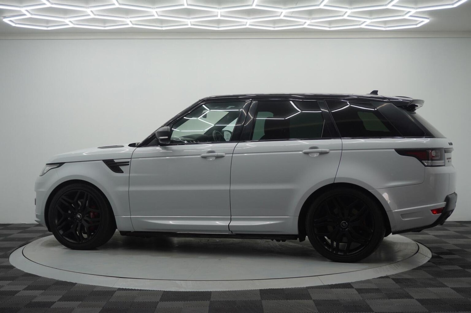 Used Land Rover Range Rover Sport 2016 for sale - 76407537: Photo 10