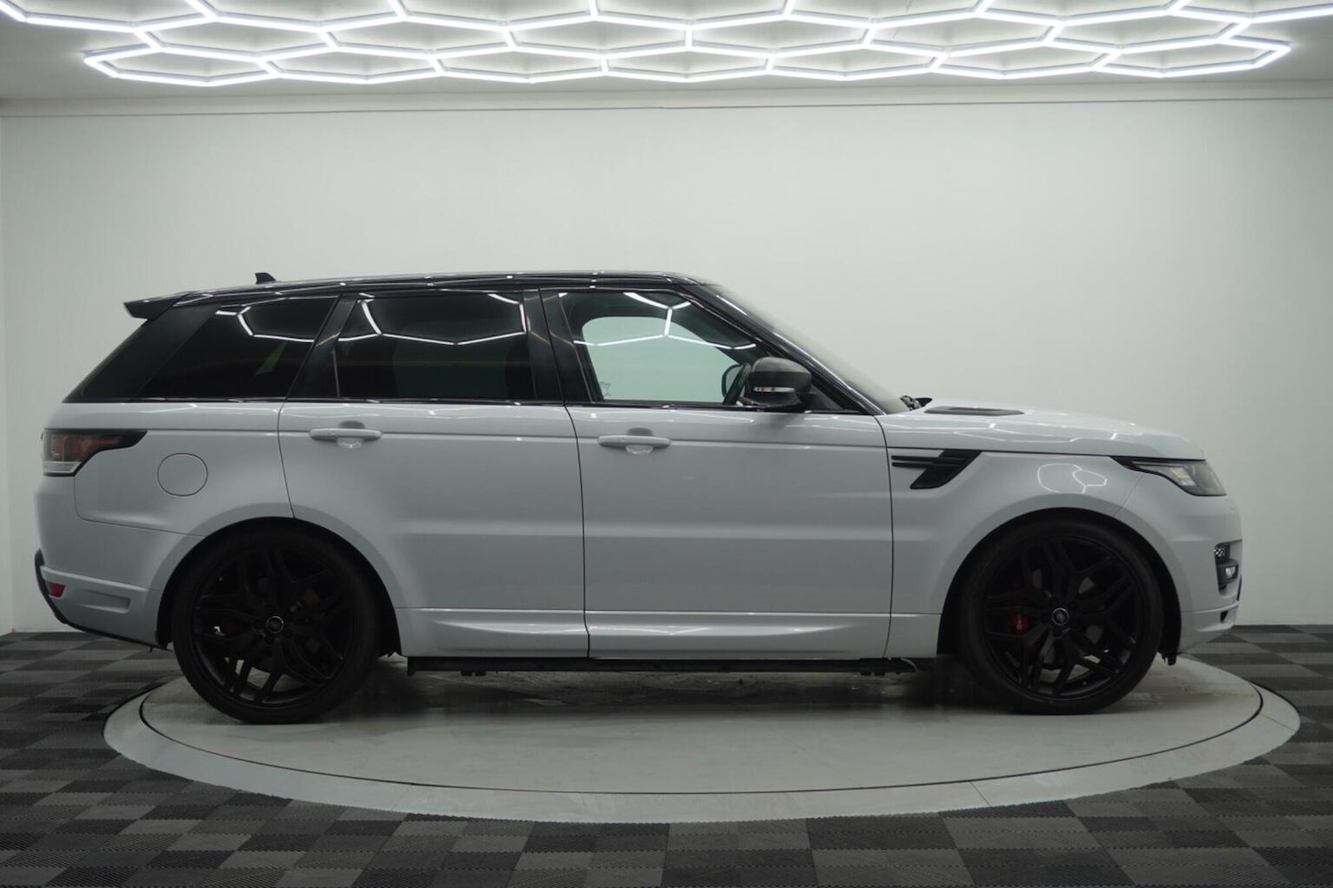Used Land Rover Range Rover Sport 2016 for sale - 76407537: Photo 14