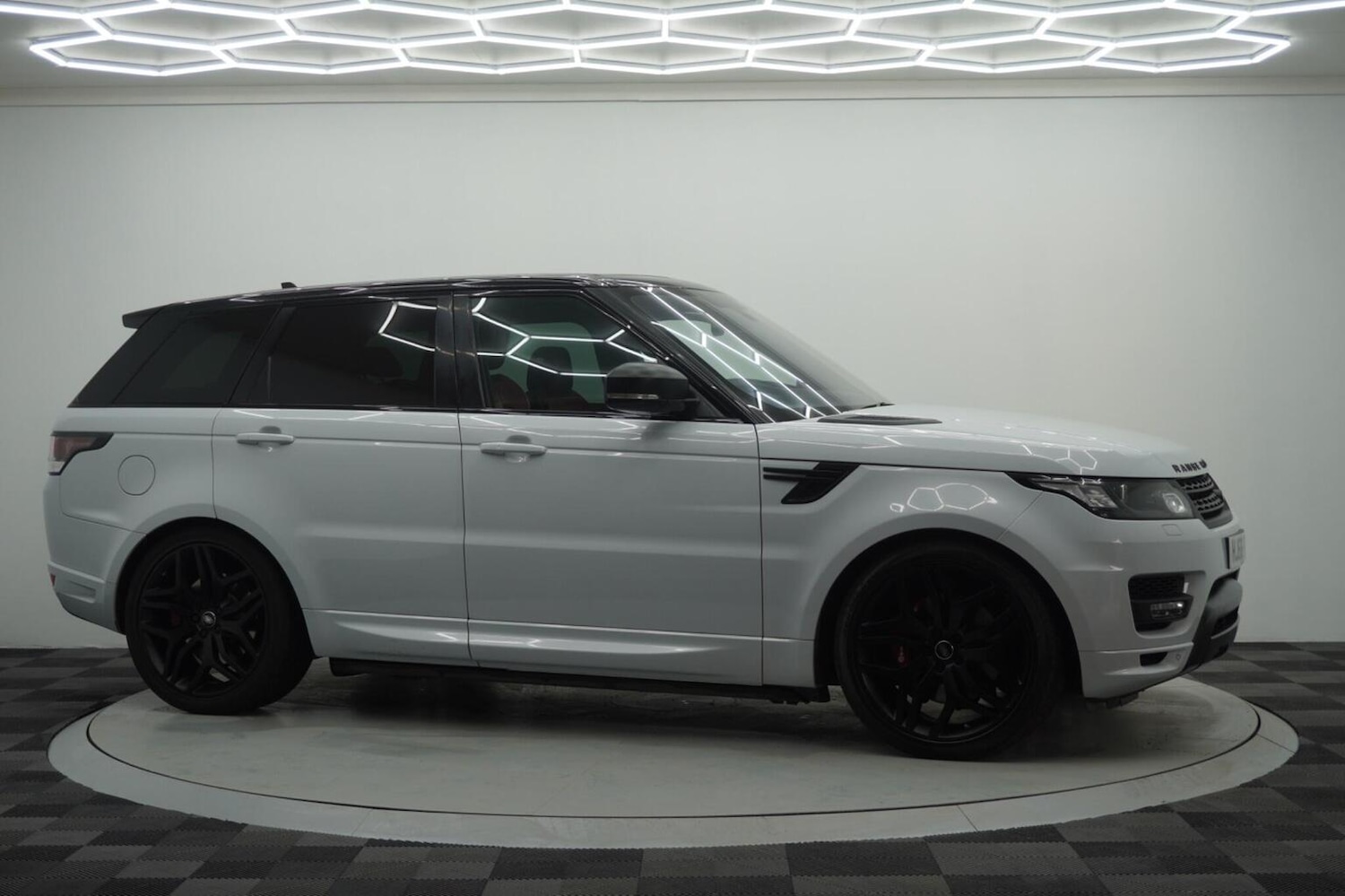 Used Land Rover Range Rover Sport 2016 for sale - 76407537: Photo 16