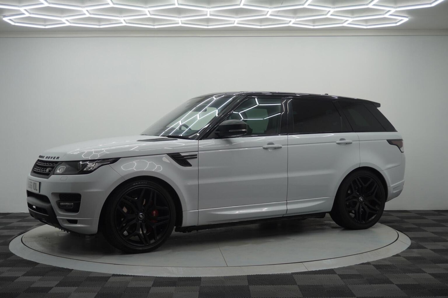 Used Land Rover Range Rover Sport 2016 for sale - 76407537: Photo 3