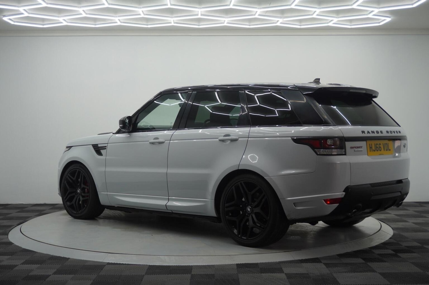 Used Land Rover Range Rover Sport 2016 for sale - 76407537: Photo 8