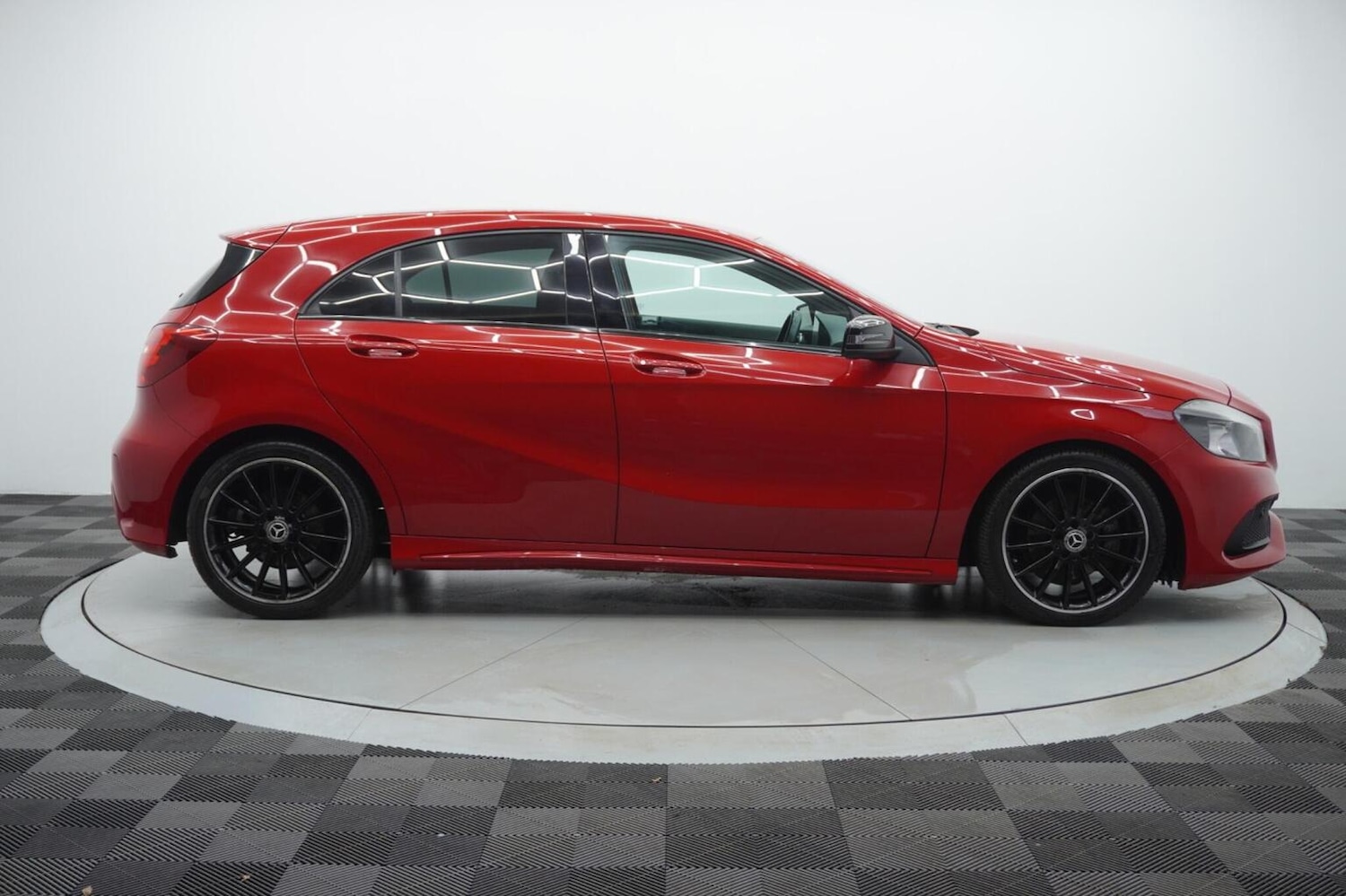 Used Mercedes-Benz A-Class 2018 for sale - 76877606: Photo 42