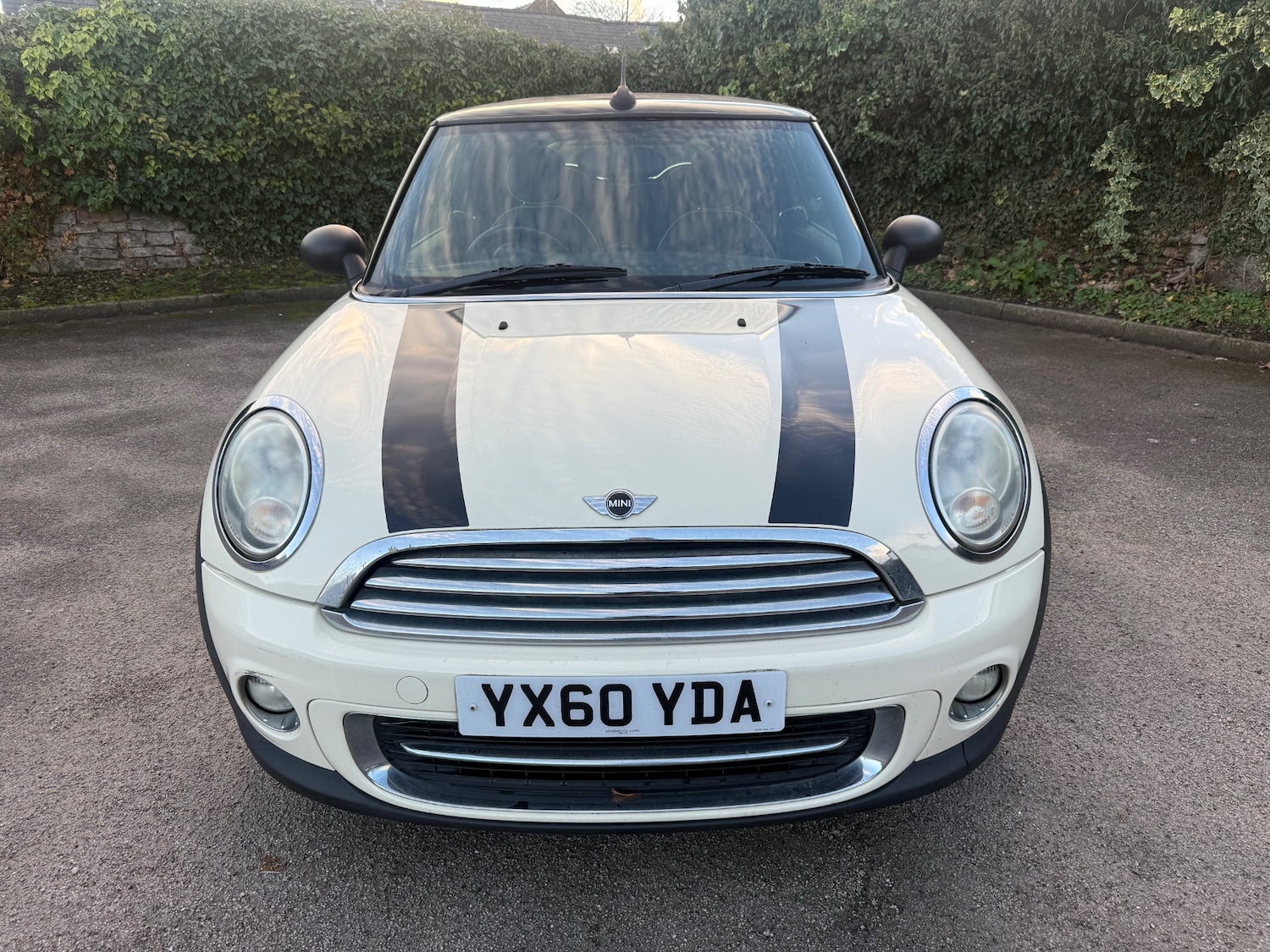 Used MINI Convertible 2010 for sale - 76738607: Photo 2